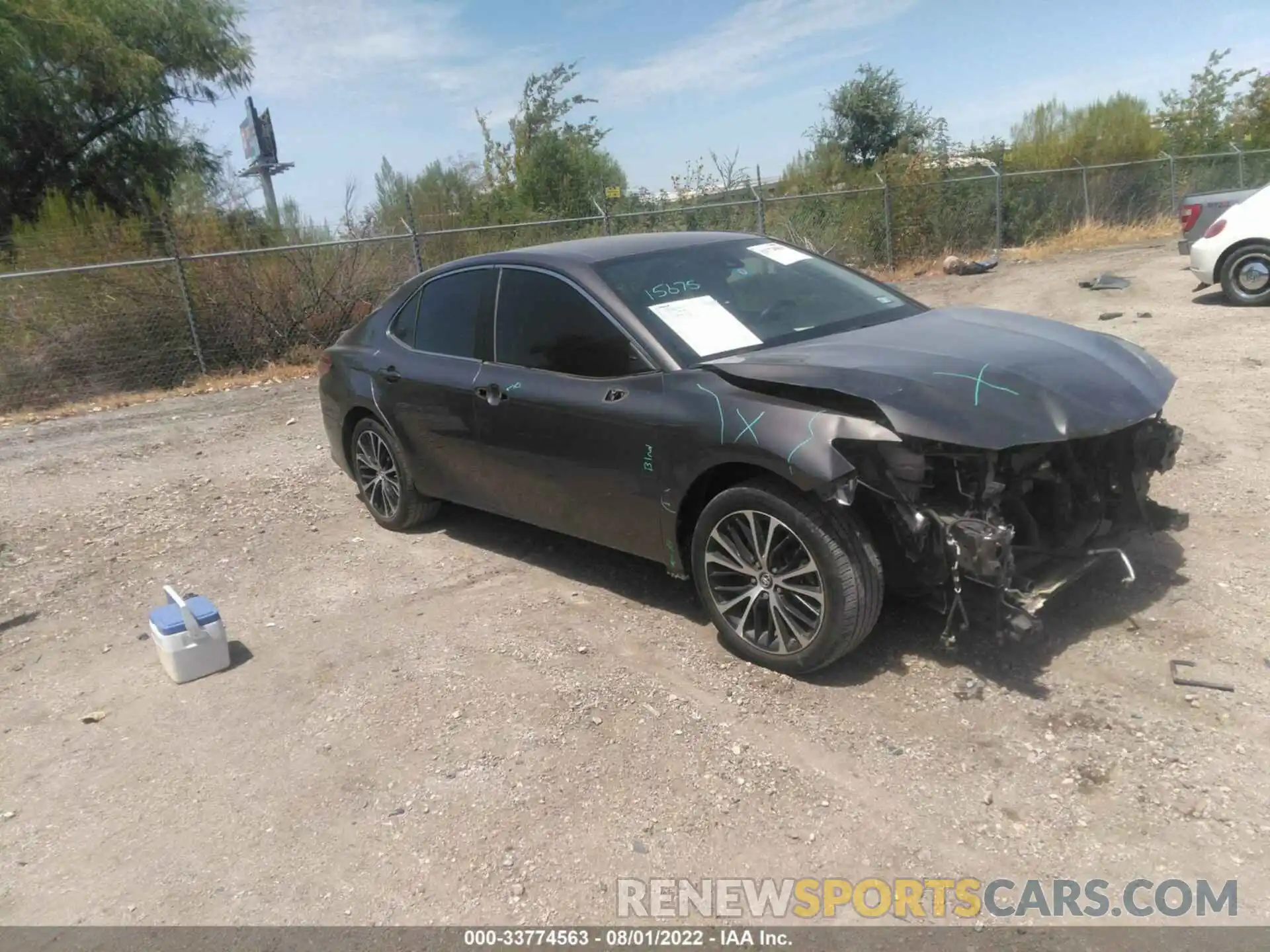 1 Photograph of a damaged car 4T1B11HK0KU816019 TOYOTA CAMRY 2019