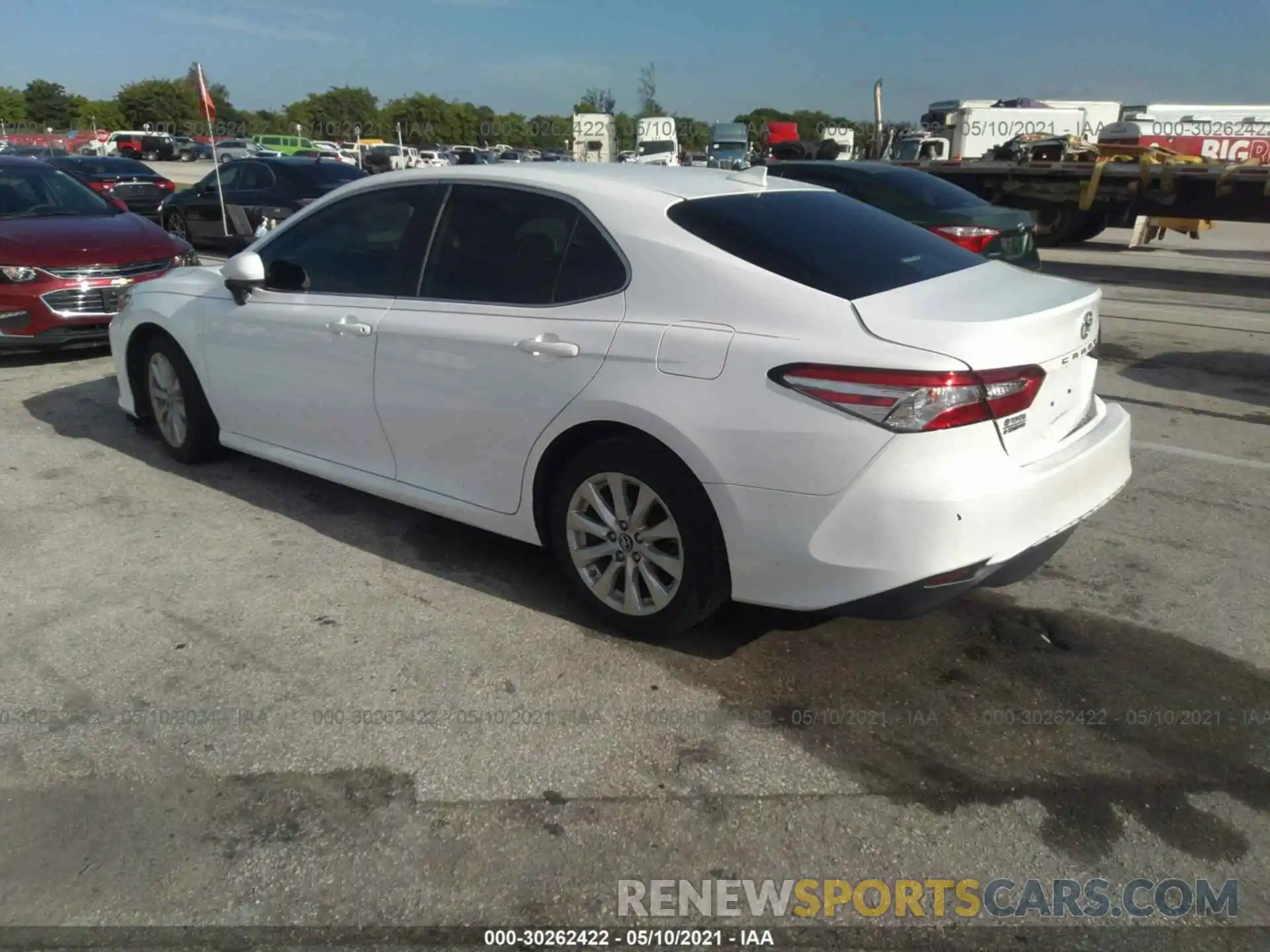 3 Фотография поврежденного автомобиля 4T1B11HK0KU816554 TOYOTA CAMRY 2019