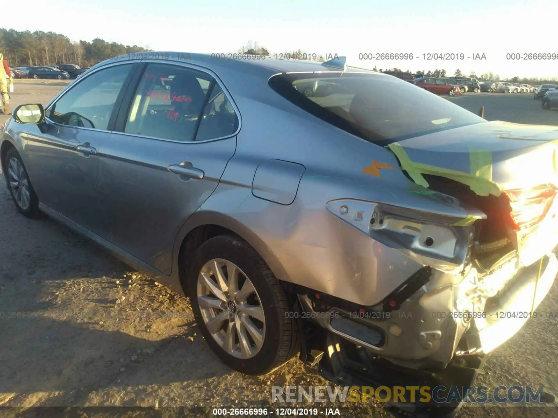 3 Photograph of a damaged car 4T1B11HK0KU816733 TOYOTA CAMRY 2019