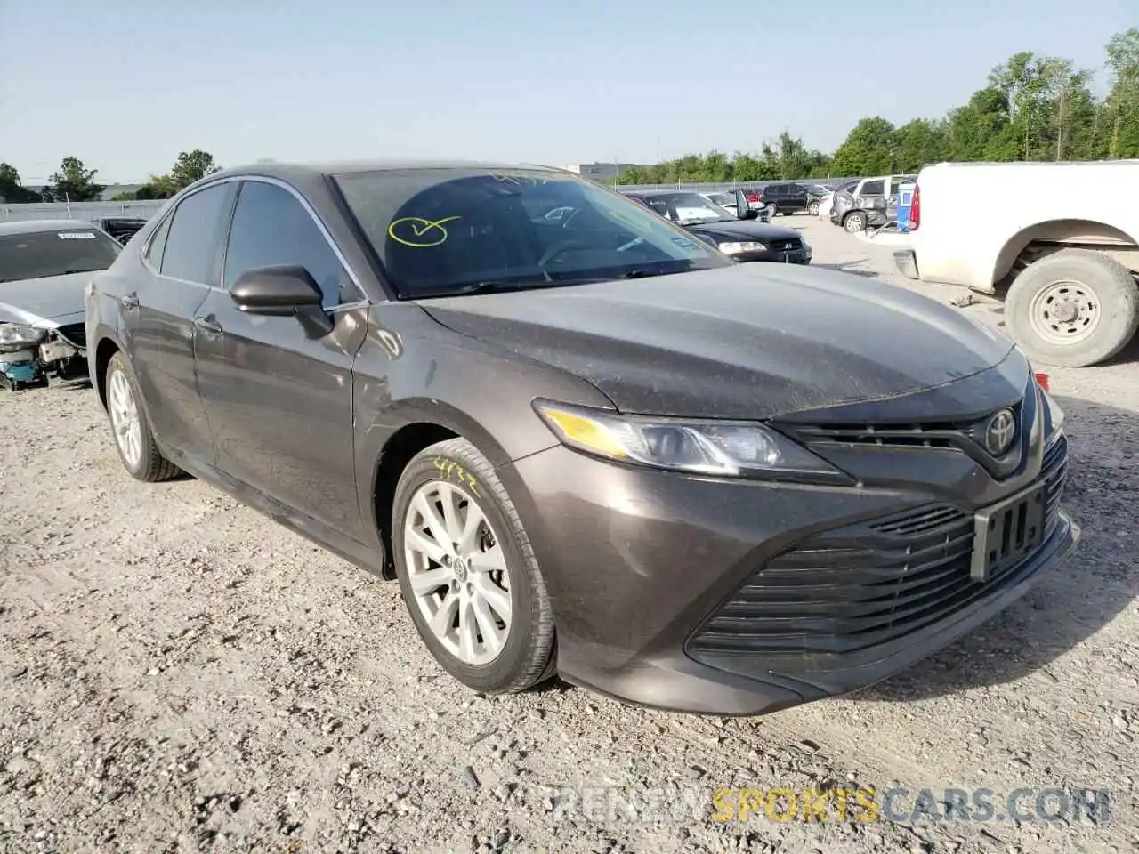 1 Photograph of a damaged car 4T1B11HK0KU816747 TOYOTA CAMRY 2019