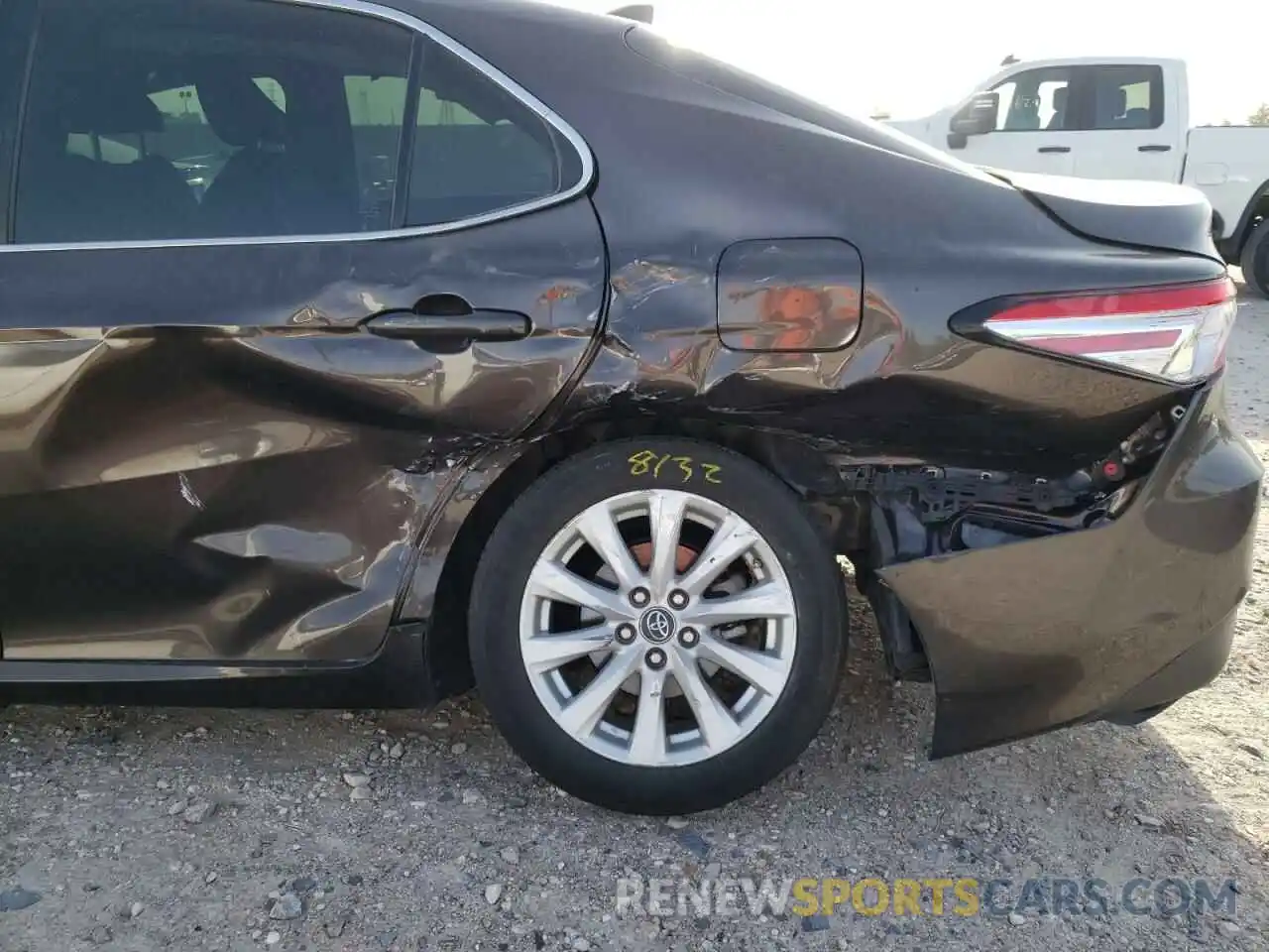 9 Photograph of a damaged car 4T1B11HK0KU816747 TOYOTA CAMRY 2019