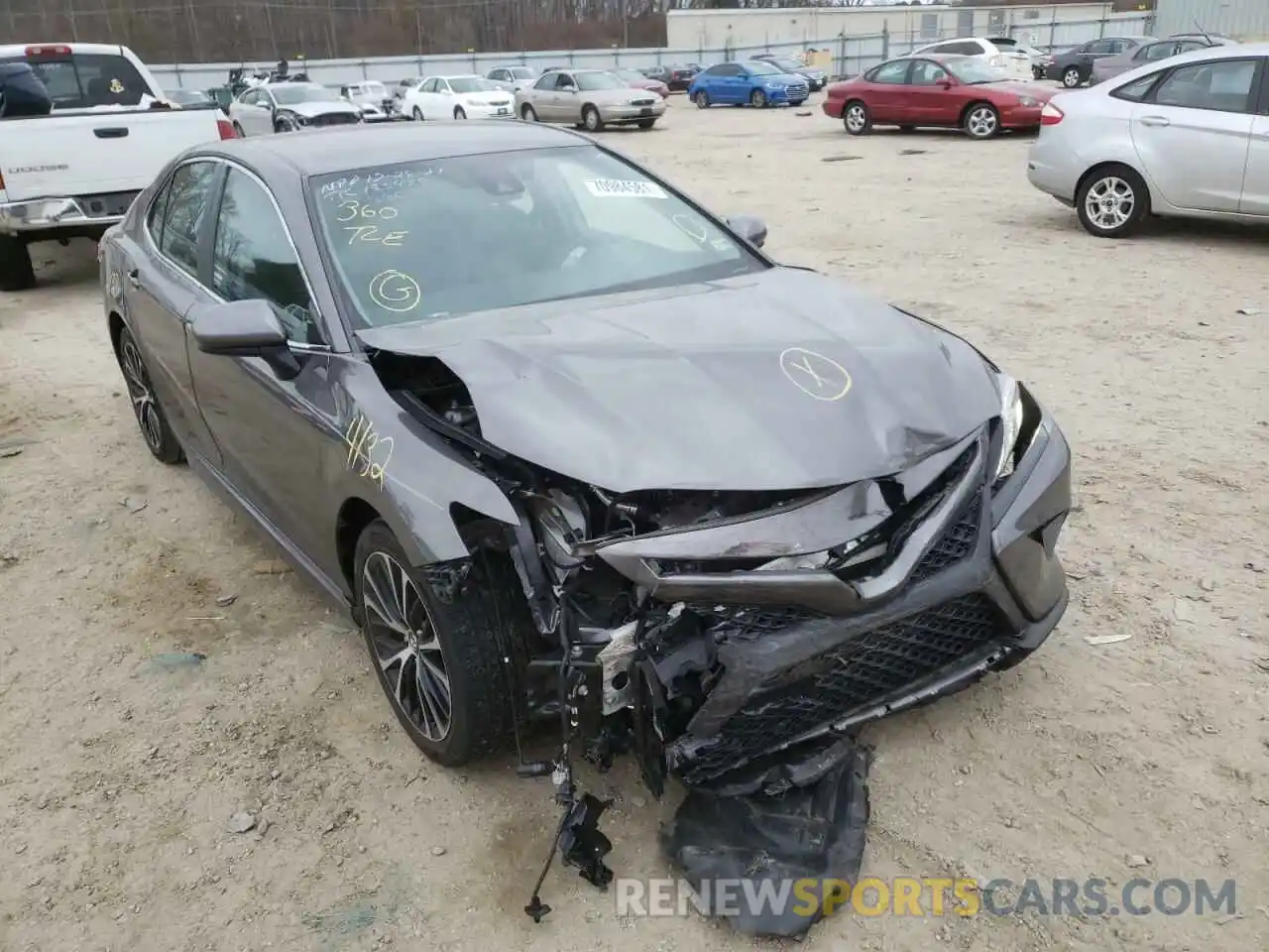 1 Photograph of a damaged car 4T1B11HK0KU817185 TOYOTA CAMRY 2019