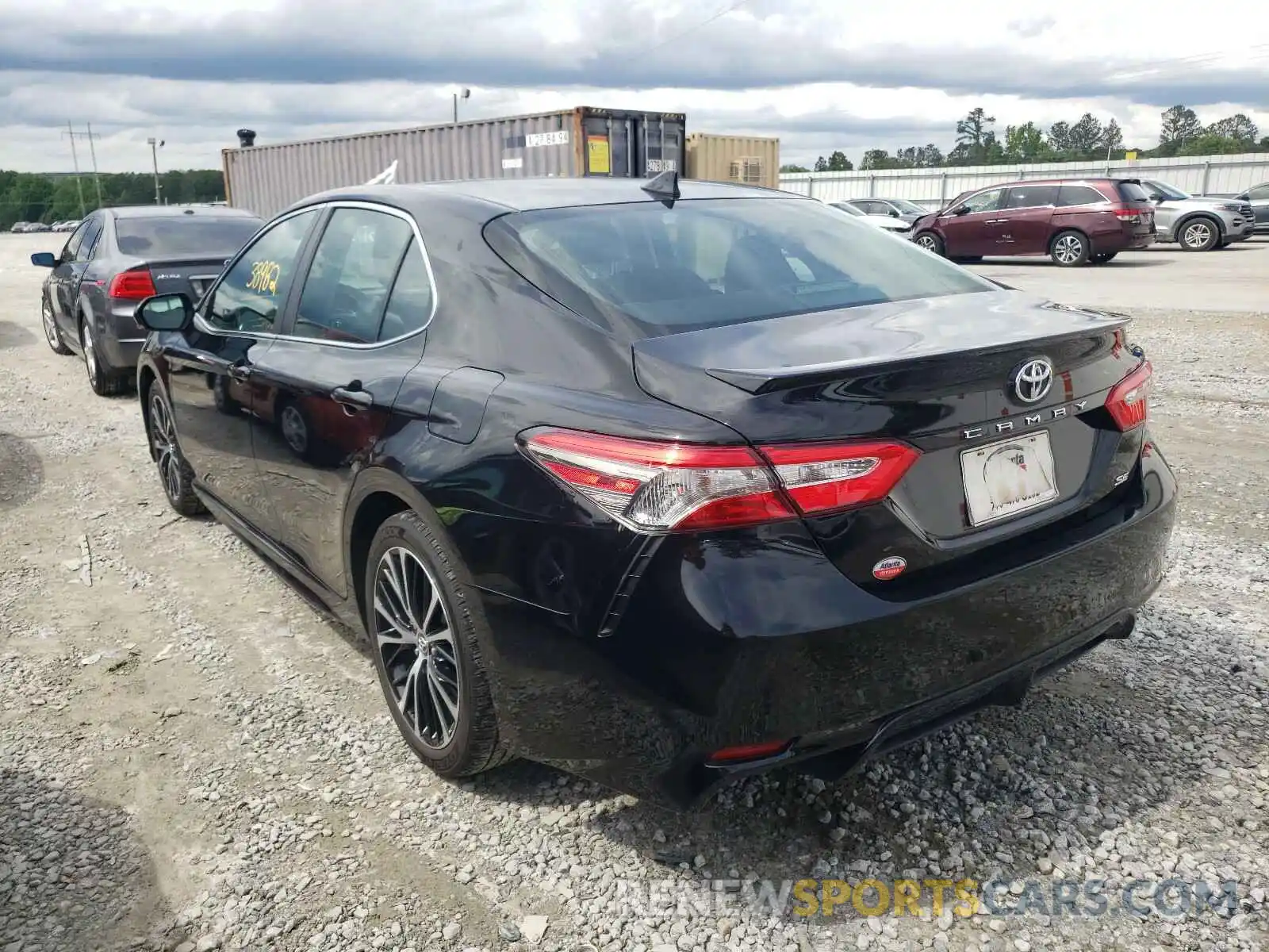 3 Photograph of a damaged car 4T1B11HK0KU817770 TOYOTA CAMRY 2019