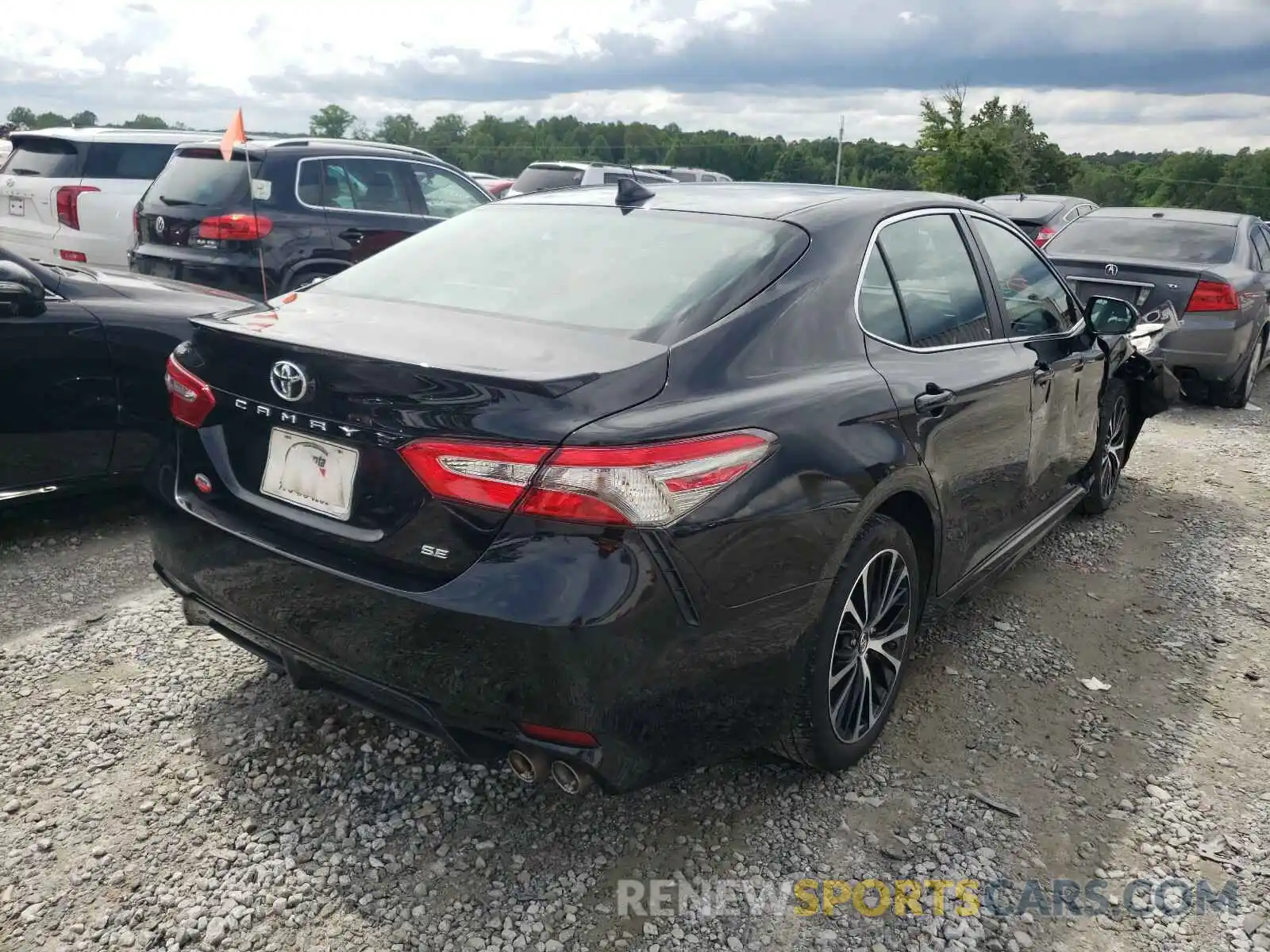 4 Photograph of a damaged car 4T1B11HK0KU817770 TOYOTA CAMRY 2019