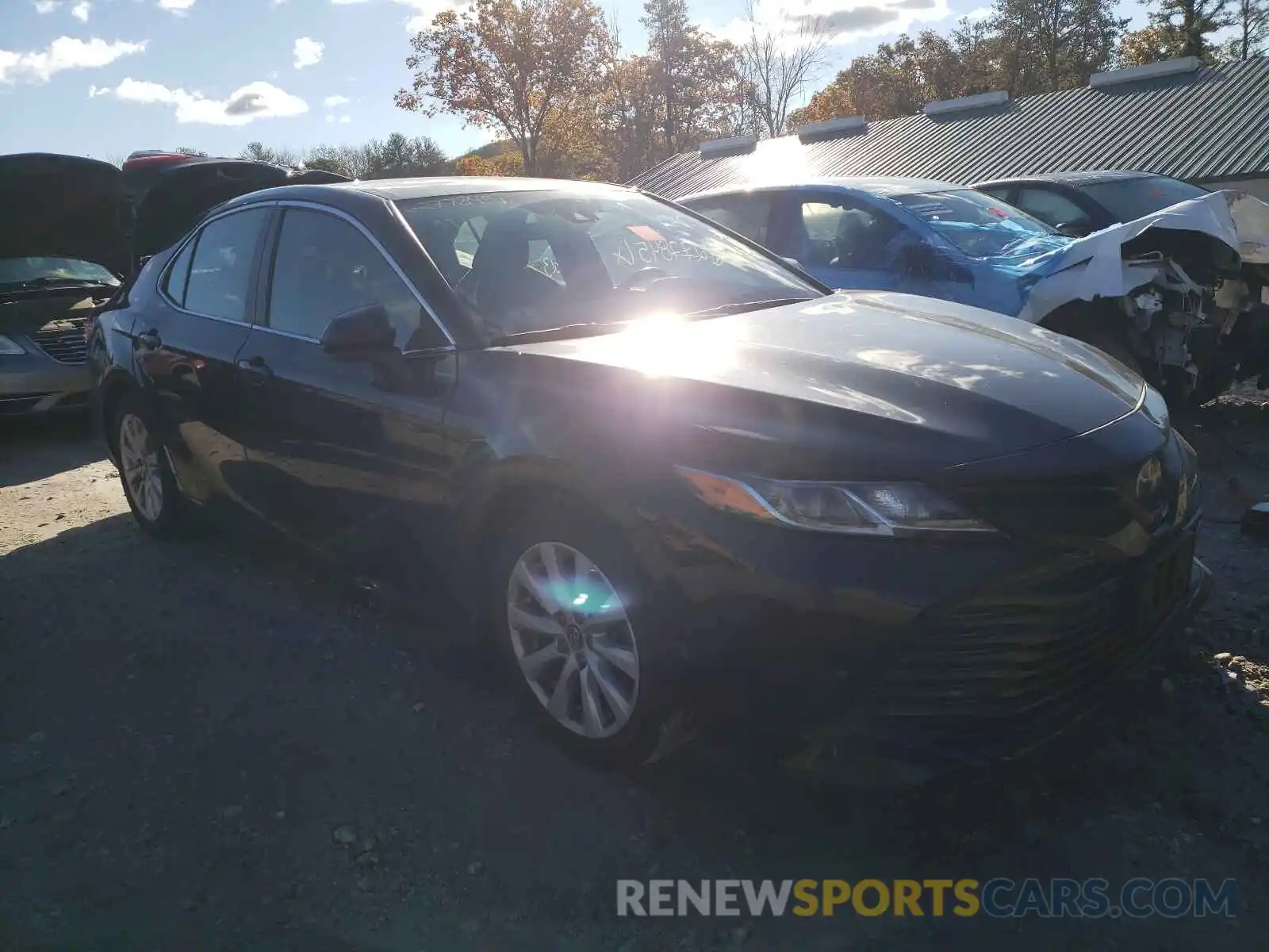 1 Photograph of a damaged car 4T1B11HK0KU818093 TOYOTA CAMRY 2019