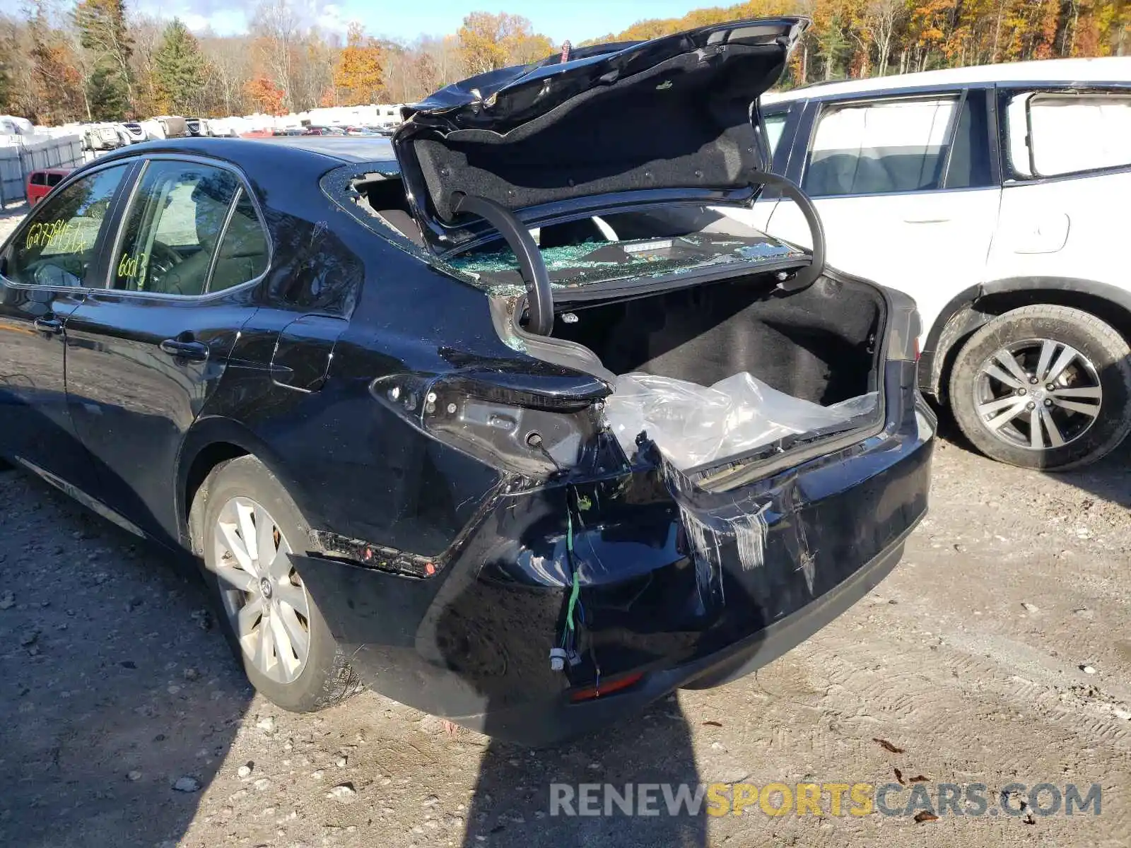 9 Photograph of a damaged car 4T1B11HK0KU818093 TOYOTA CAMRY 2019