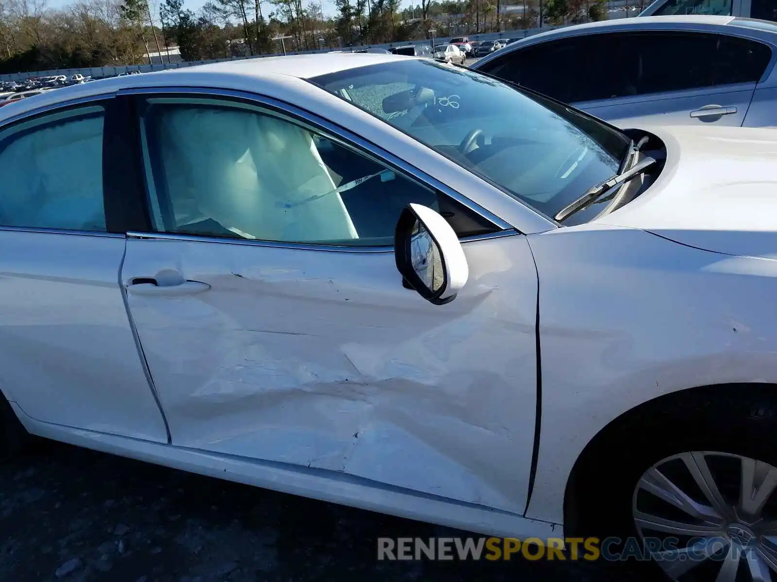 9 Photograph of a damaged car 4T1B11HK0KU820572 TOYOTA CAMRY 2019