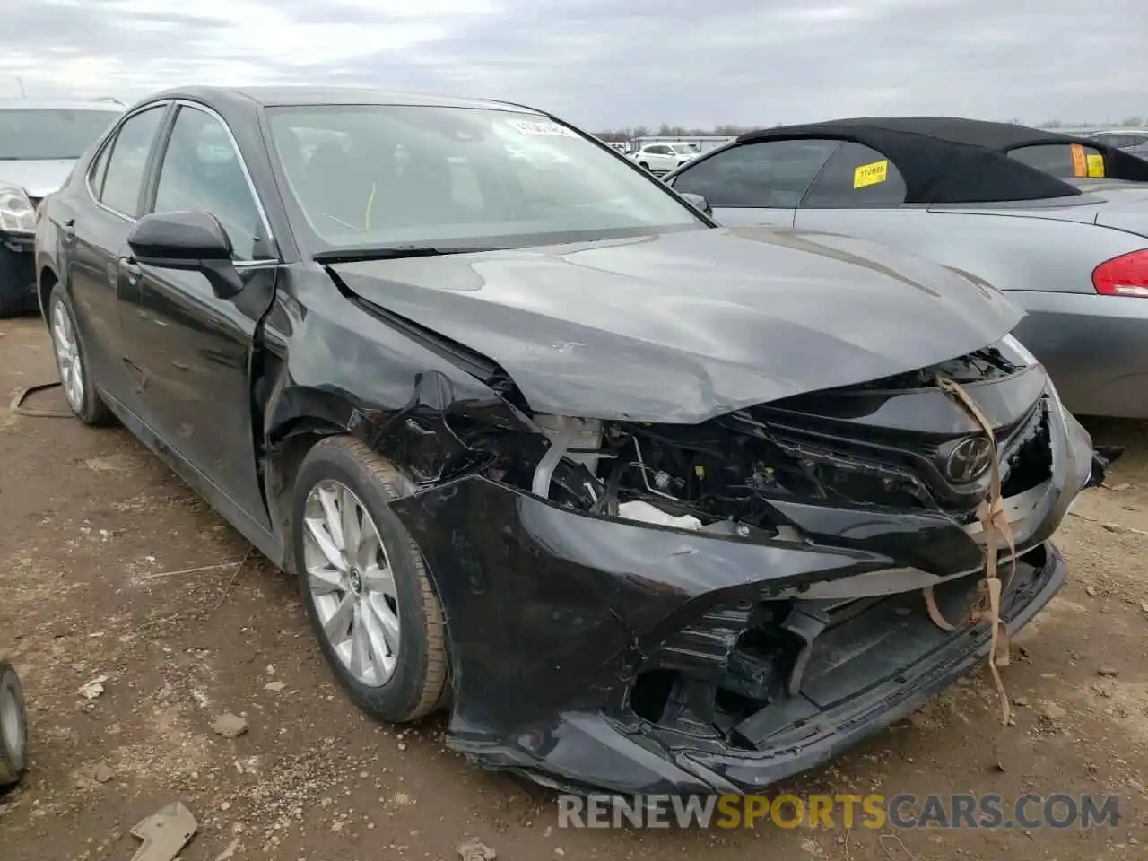 1 Photograph of a damaged car 4T1B11HK0KU825142 TOYOTA CAMRY 2019