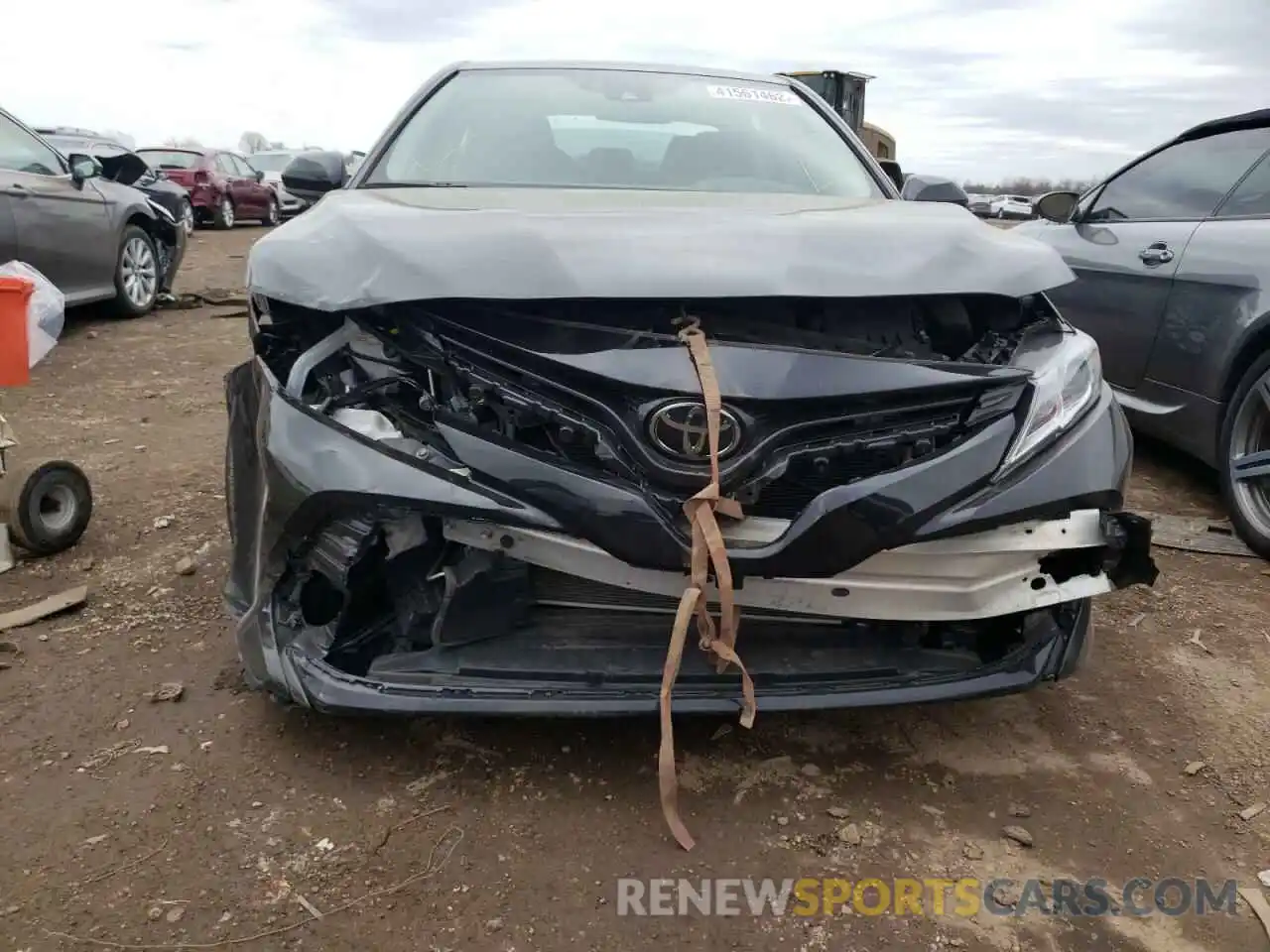 9 Photograph of a damaged car 4T1B11HK0KU825142 TOYOTA CAMRY 2019