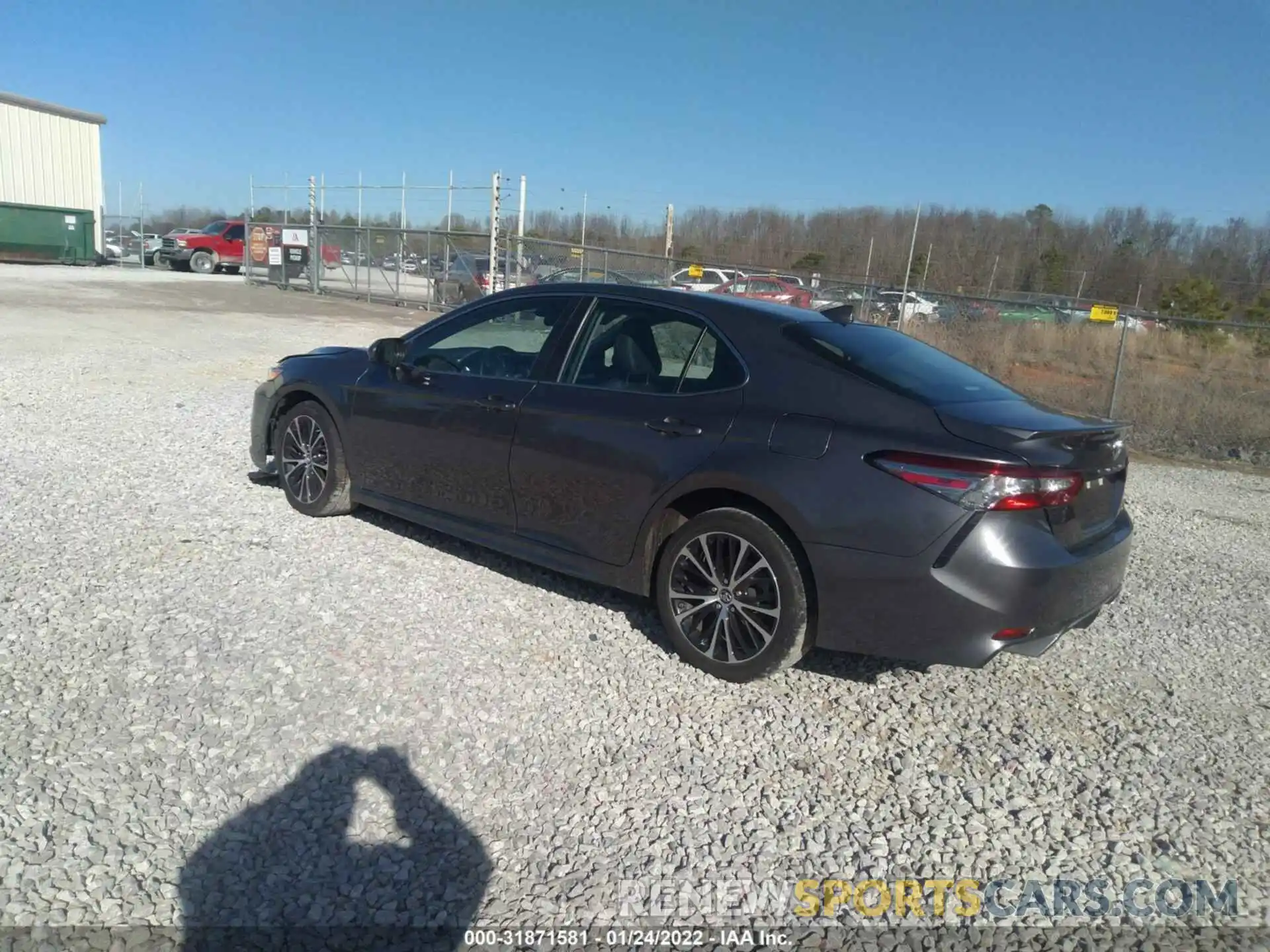 3 Photograph of a damaged car 4T1B11HK0KU825321 TOYOTA CAMRY 2019