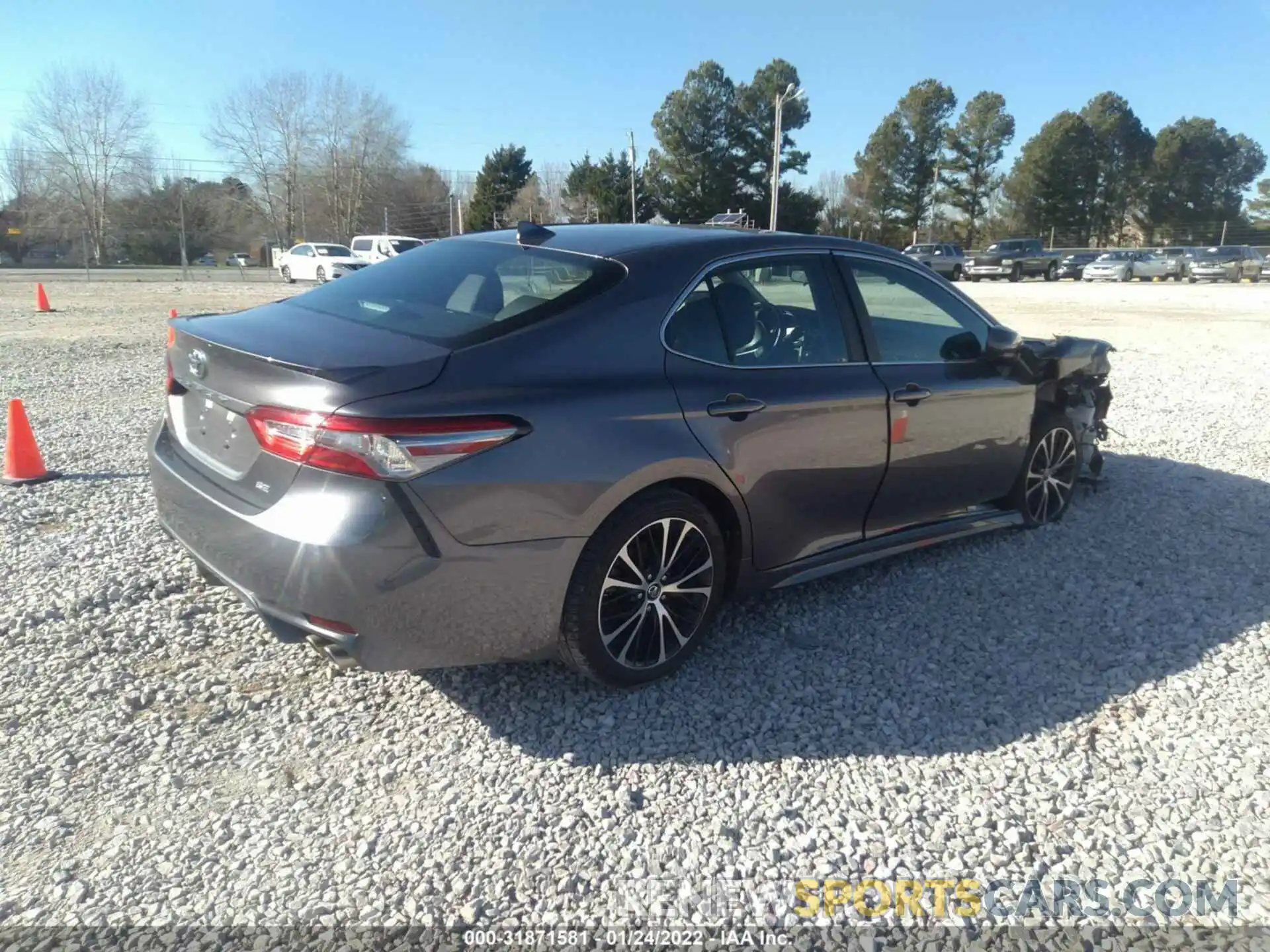 4 Photograph of a damaged car 4T1B11HK0KU825321 TOYOTA CAMRY 2019