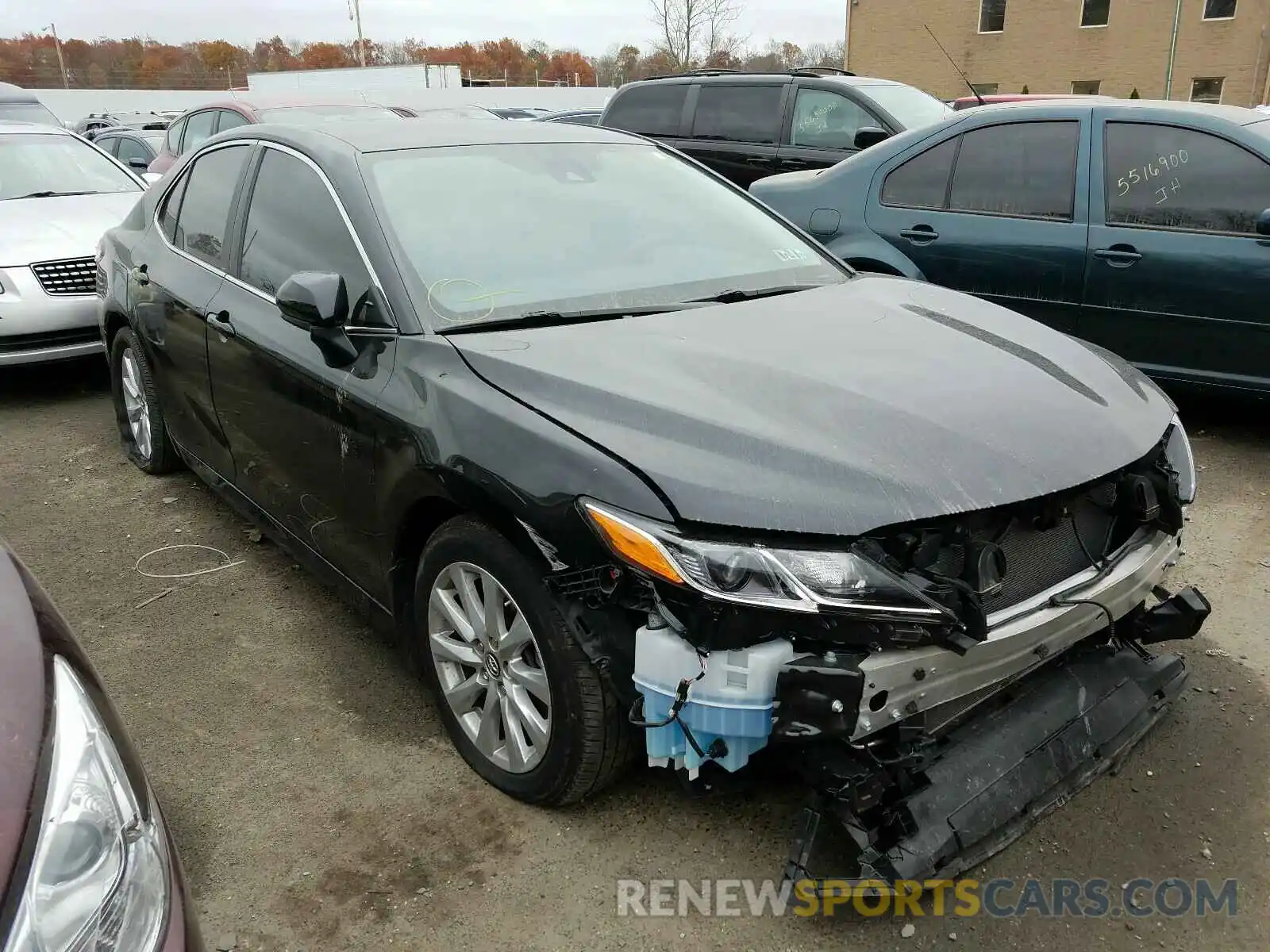 1 Photograph of a damaged car 4T1B11HK0KU825397 TOYOTA CAMRY 2019