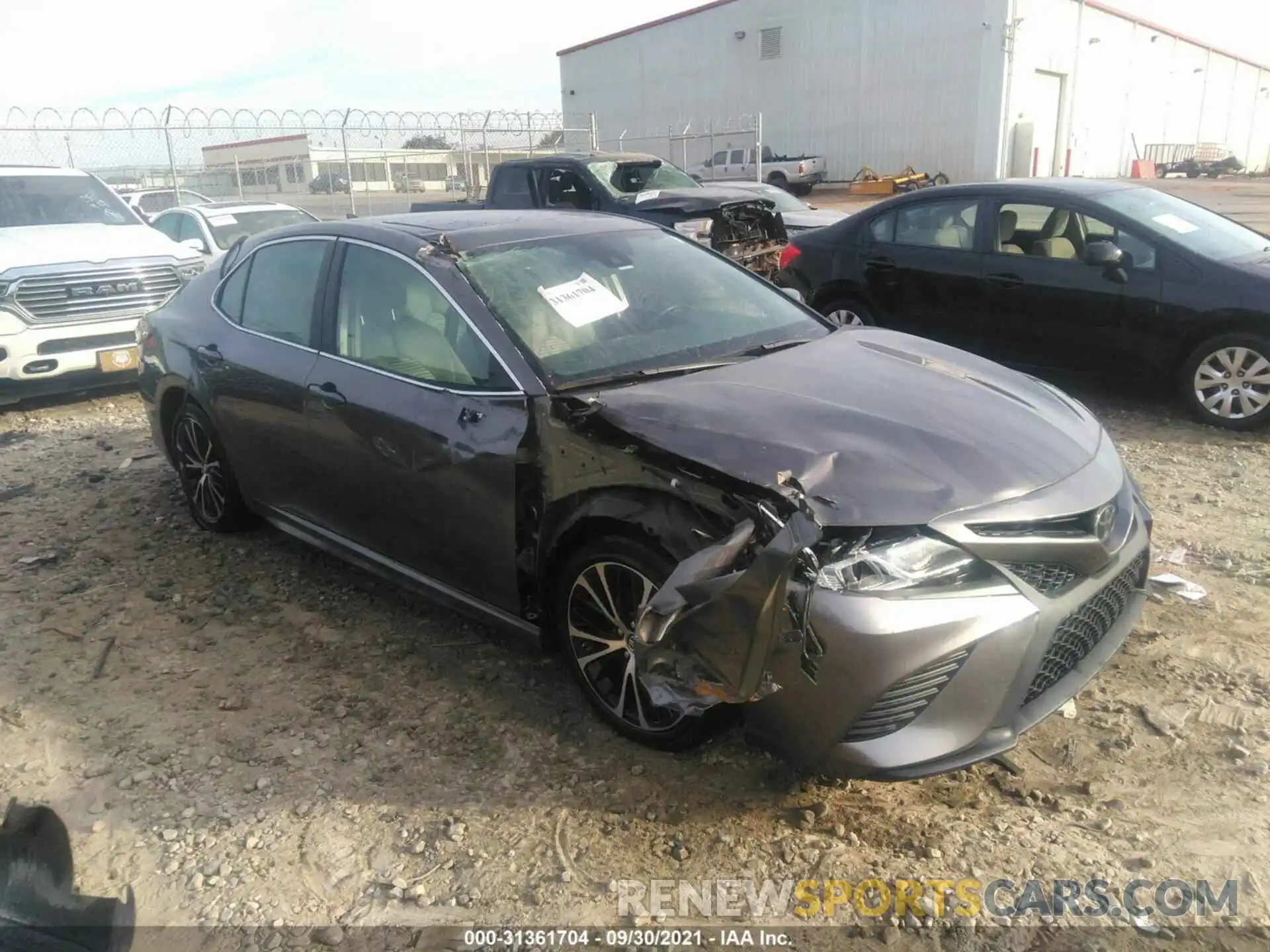 1 Photograph of a damaged car 4T1B11HK0KU827439 TOYOTA CAMRY 2019