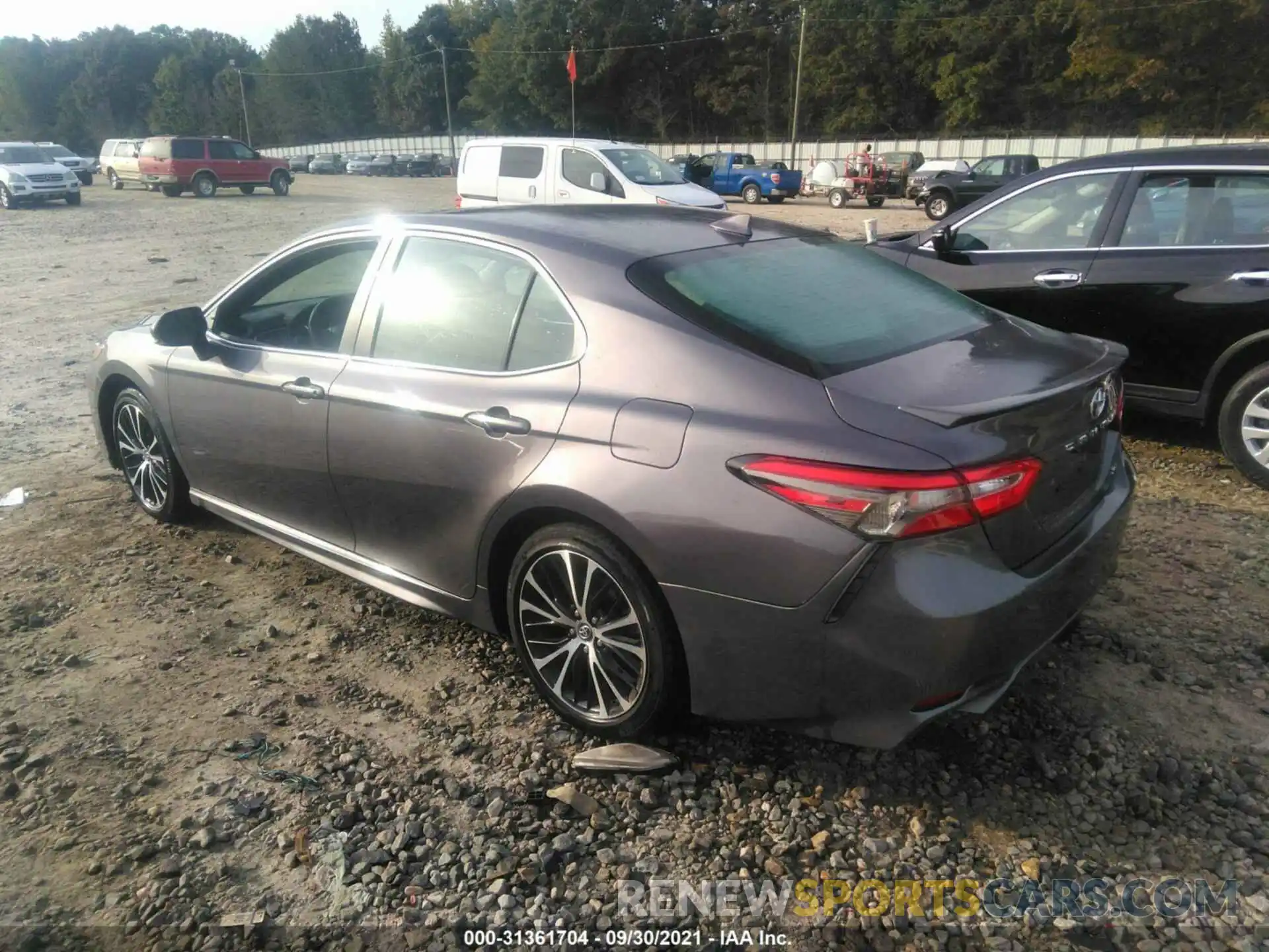 3 Photograph of a damaged car 4T1B11HK0KU827439 TOYOTA CAMRY 2019