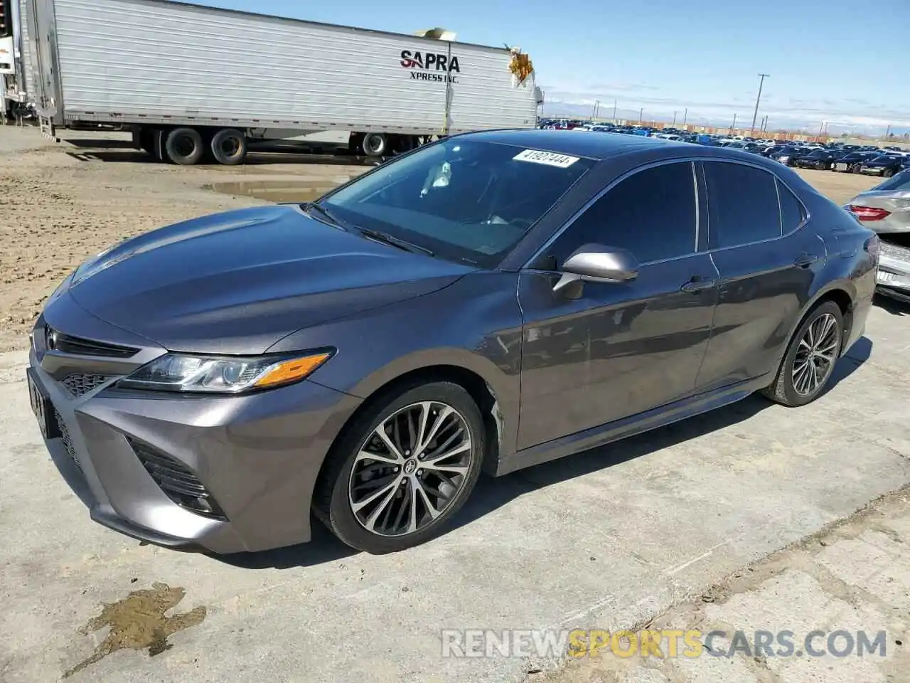 1 Photograph of a damaged car 4T1B11HK0KU827831 TOYOTA CAMRY 2019