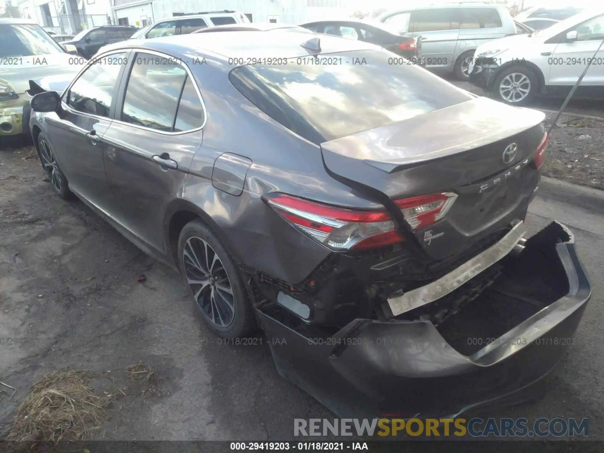 3 Photograph of a damaged car 4T1B11HK0KU828008 TOYOTA CAMRY 2019