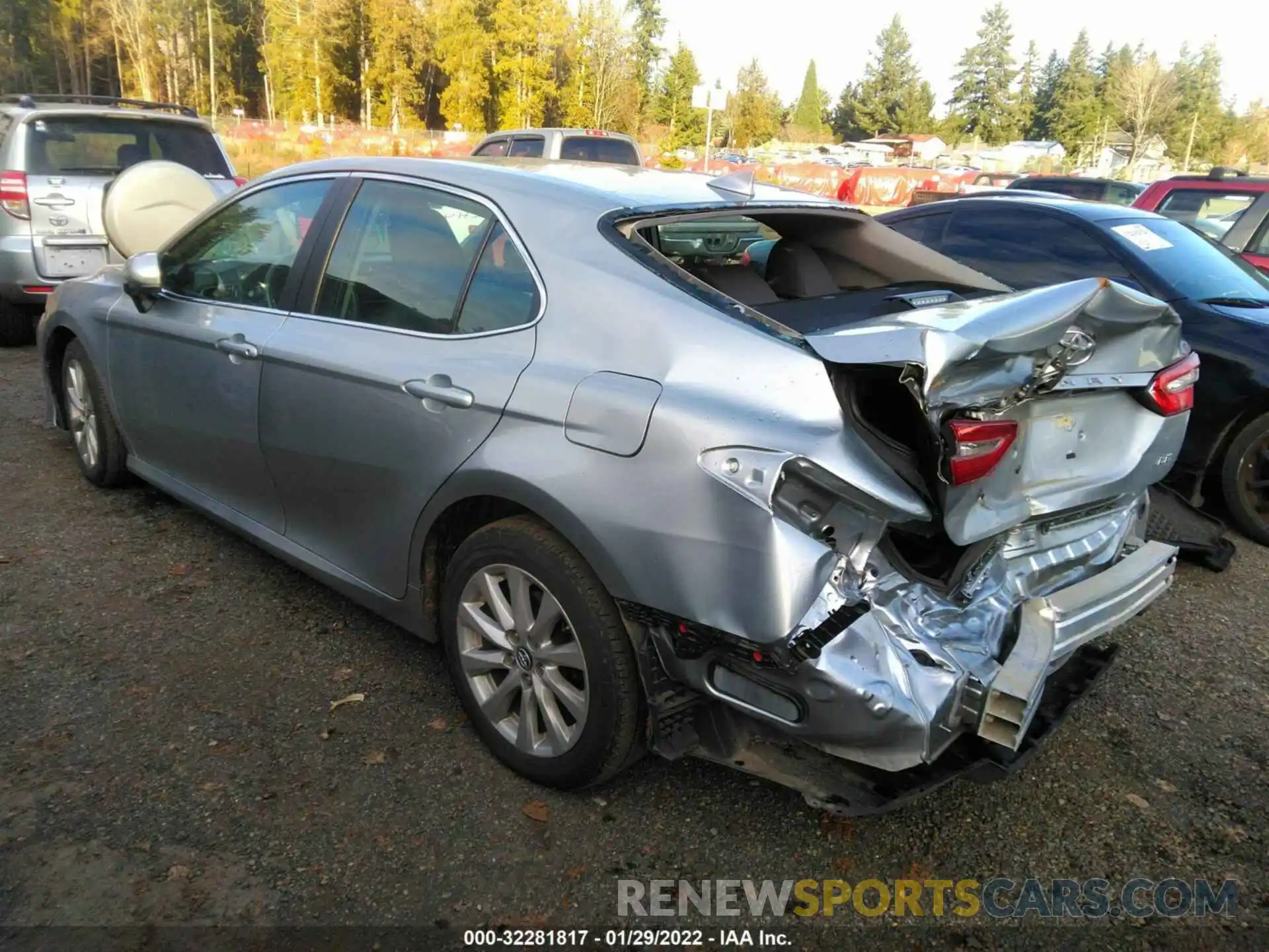 3 Photograph of a damaged car 4T1B11HK0KU828090 TOYOTA CAMRY 2019