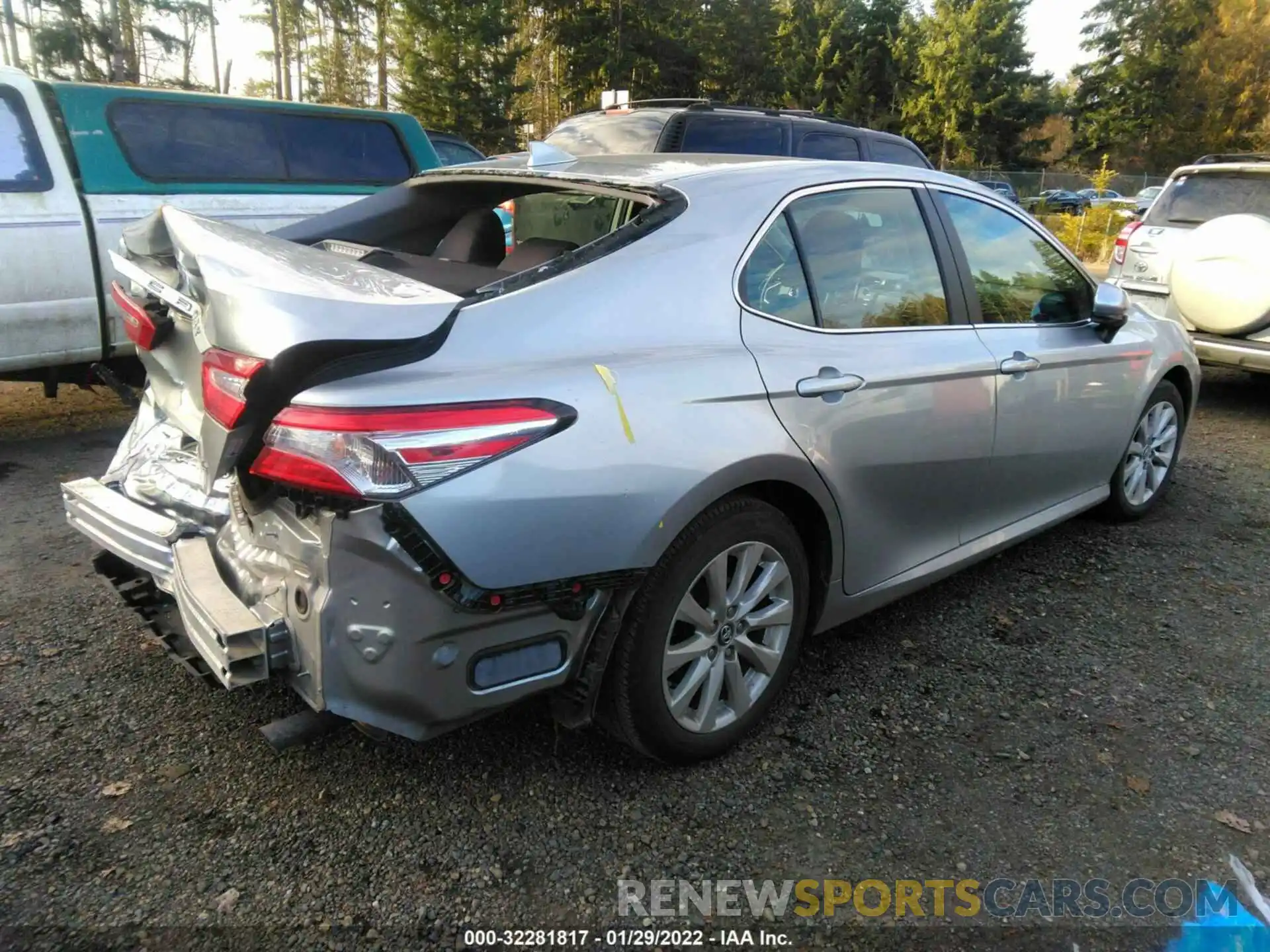 4 Photograph of a damaged car 4T1B11HK0KU828090 TOYOTA CAMRY 2019