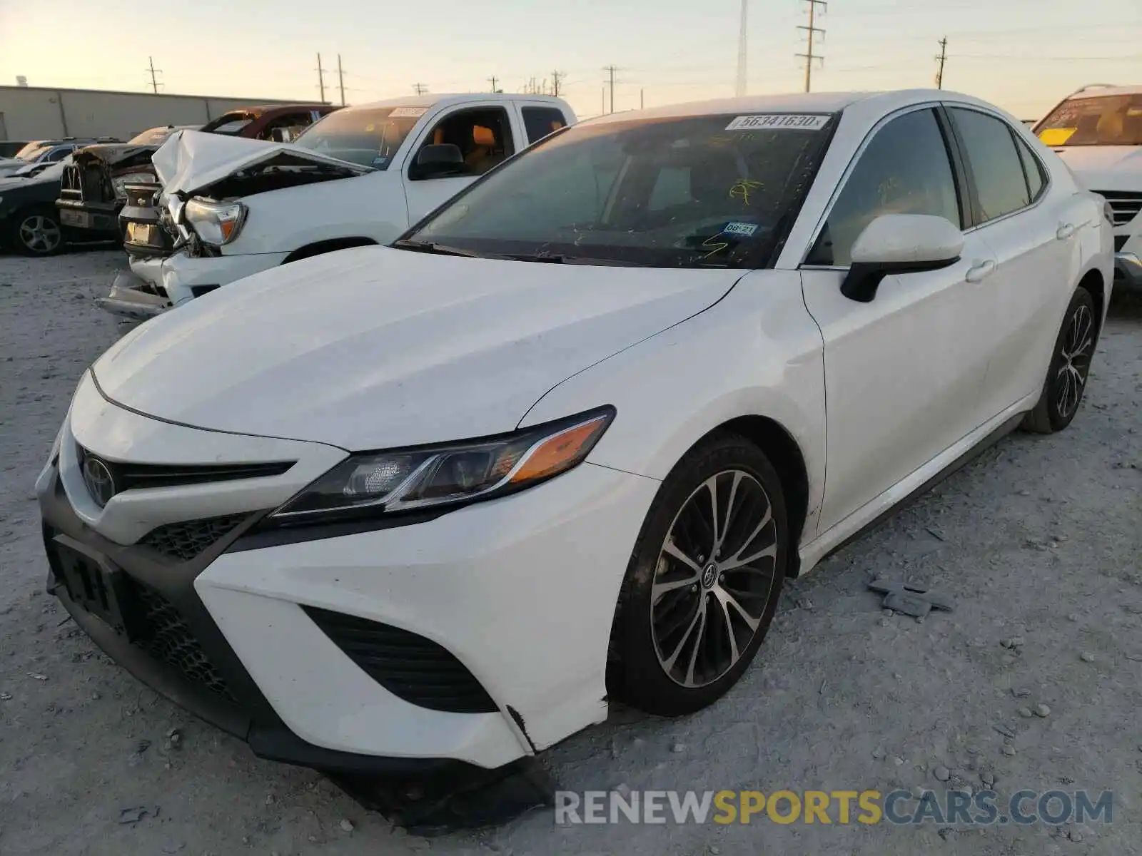 2 Photograph of a damaged car 4T1B11HK0KU829109 TOYOTA CAMRY 2019