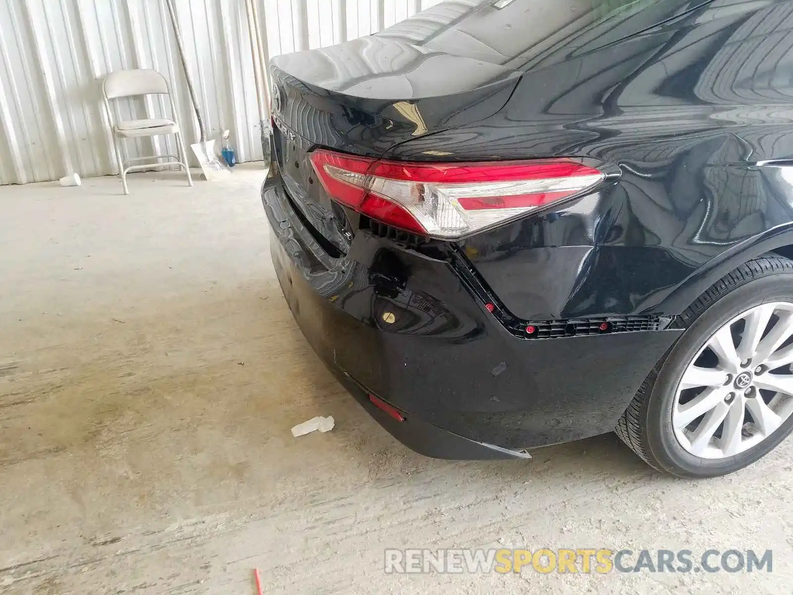 9 Photograph of a damaged car 4T1B11HK0KU829241 TOYOTA CAMRY 2019