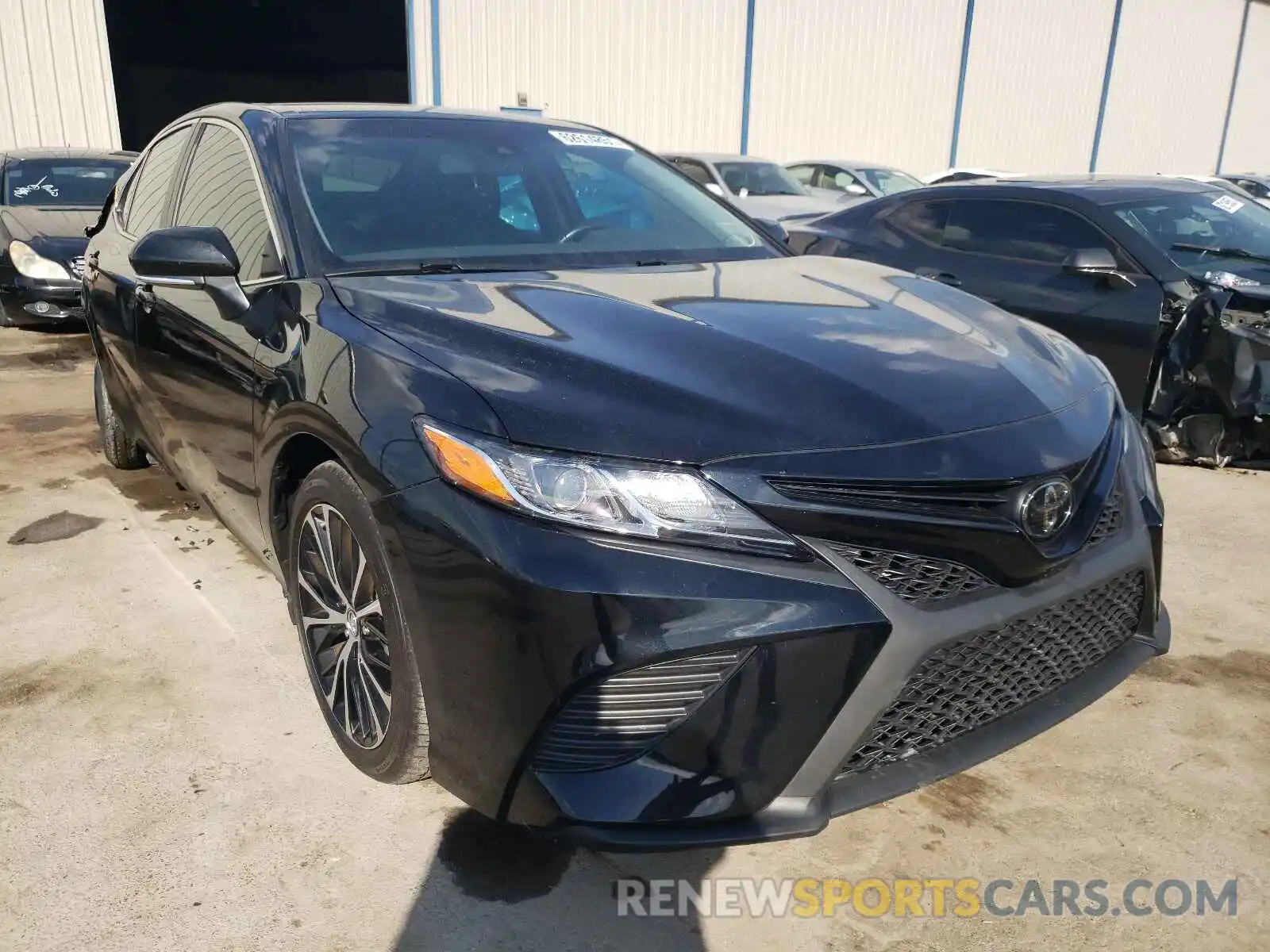 1 Photograph of a damaged car 4T1B11HK0KU831619 TOYOTA CAMRY 2019