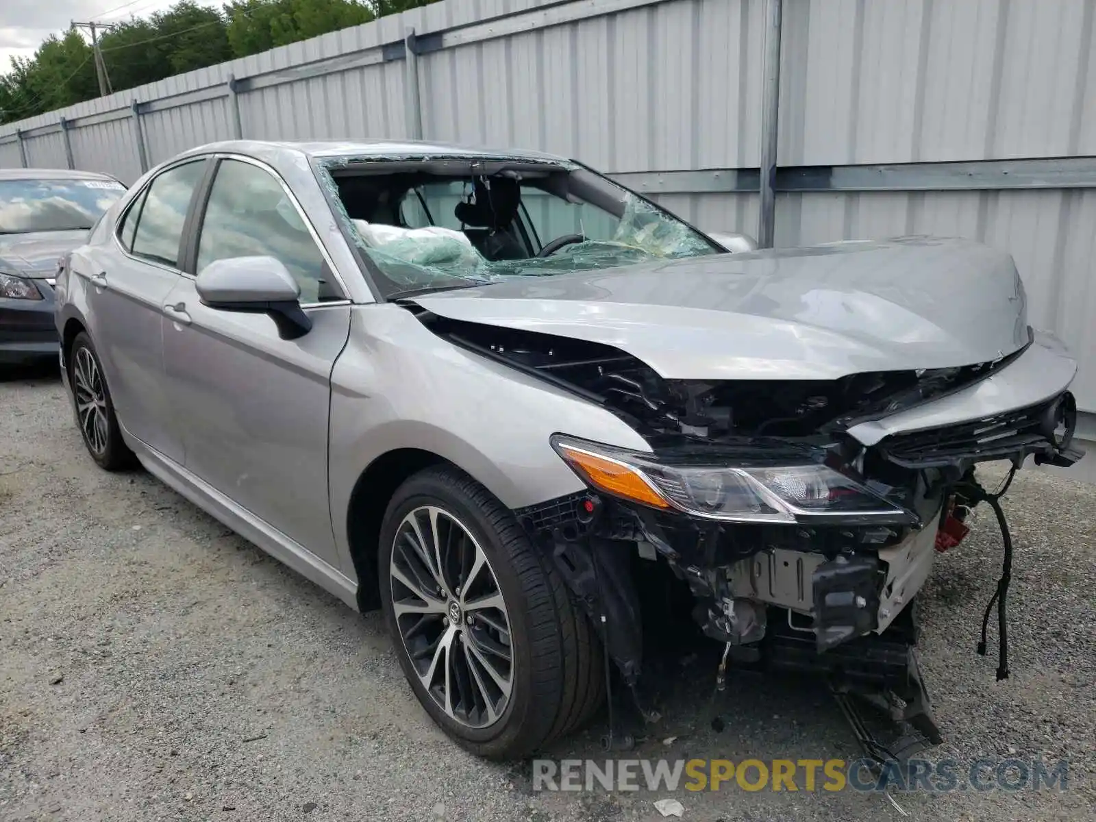 1 Photograph of a damaged car 4T1B11HK0KU831765 TOYOTA CAMRY 2019