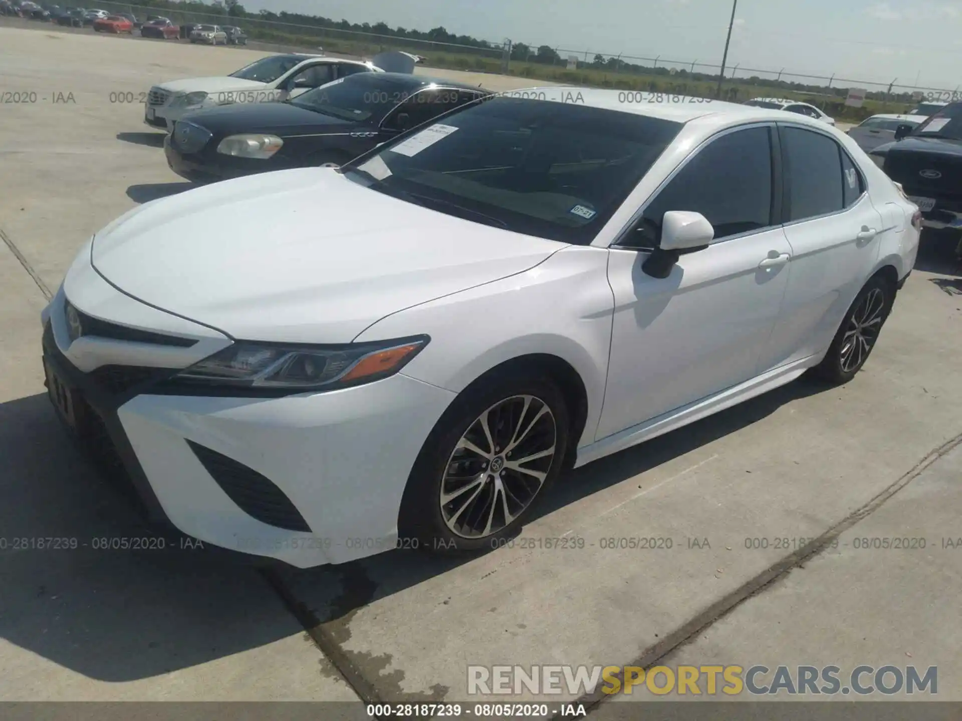 2 Photograph of a damaged car 4T1B11HK0KU832253 TOYOTA CAMRY 2019