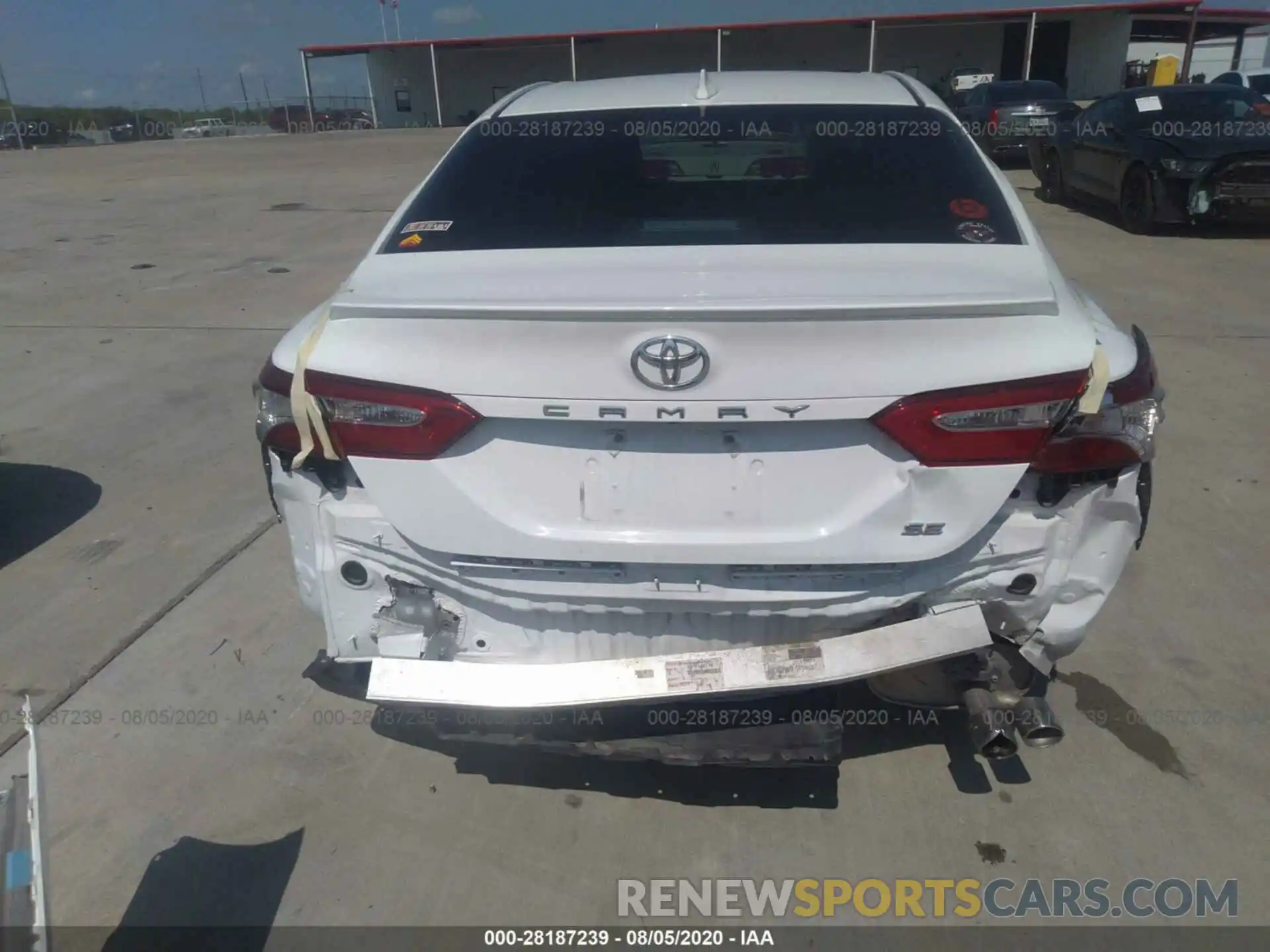 6 Photograph of a damaged car 4T1B11HK0KU832253 TOYOTA CAMRY 2019