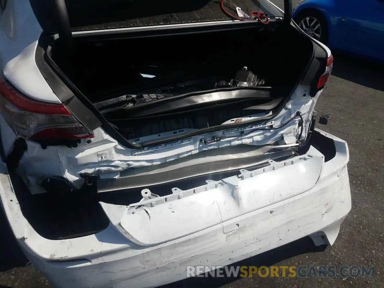 9 Photograph of a damaged car 4T1B11HK0KU832625 TOYOTA CAMRY 2019