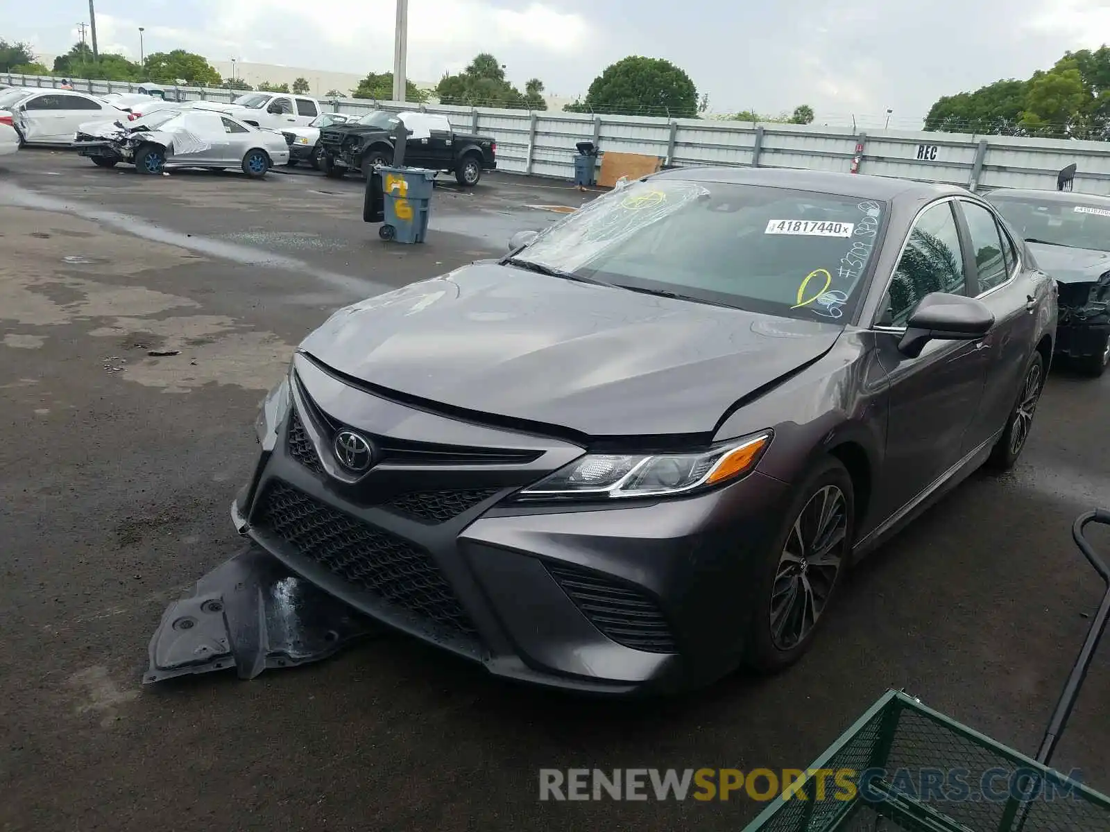 2 Photograph of a damaged car 4T1B11HK0KU833709 TOYOTA CAMRY 2019