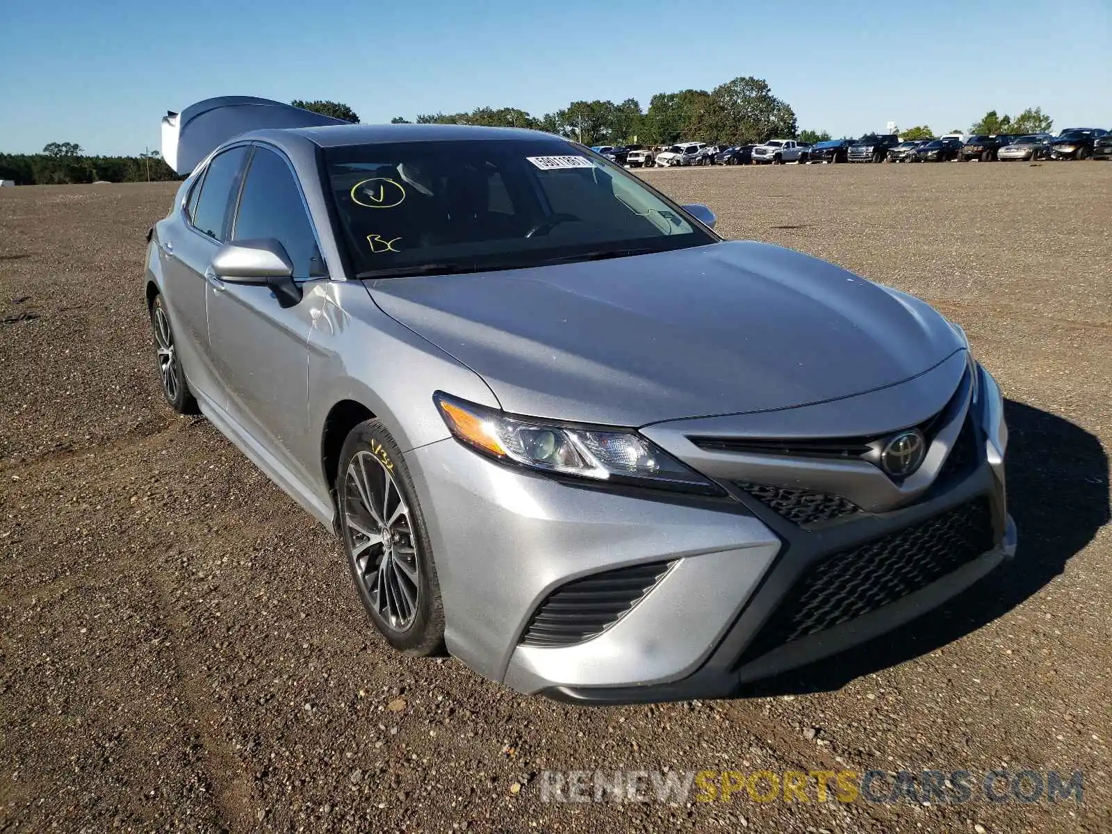 1 Photograph of a damaged car 4T1B11HK0KU835072 TOYOTA CAMRY 2019