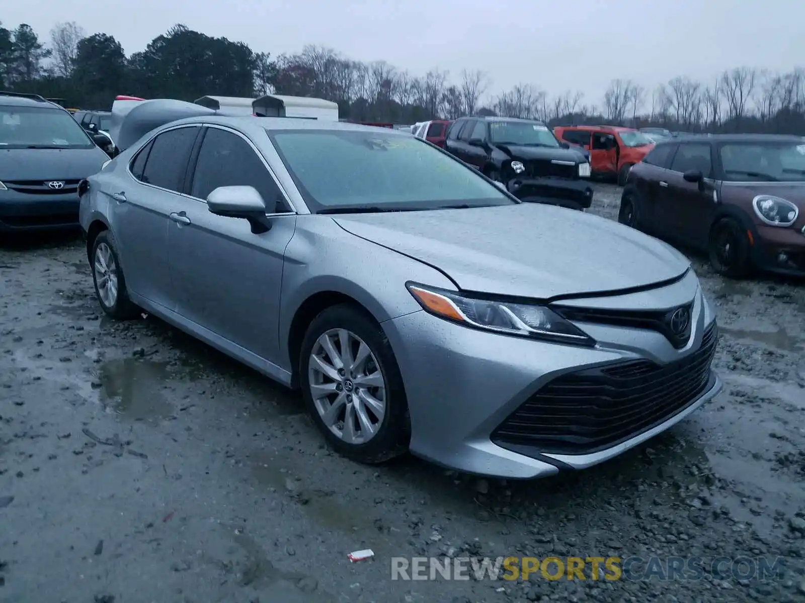 1 Photograph of a damaged car 4T1B11HK0KU835735 TOYOTA CAMRY 2019