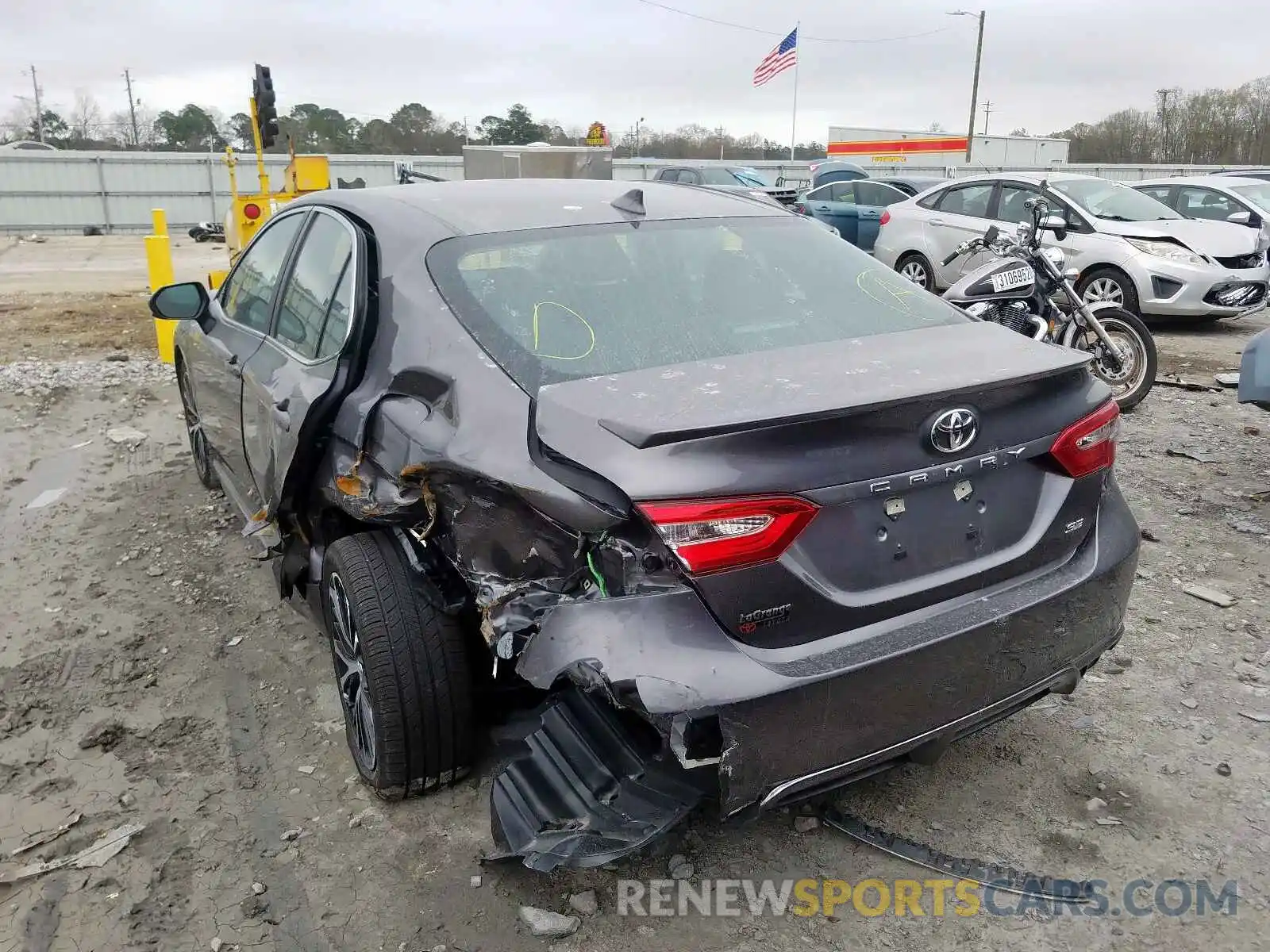 3 Photograph of a damaged car 4T1B11HK0KU836013 TOYOTA CAMRY 2019