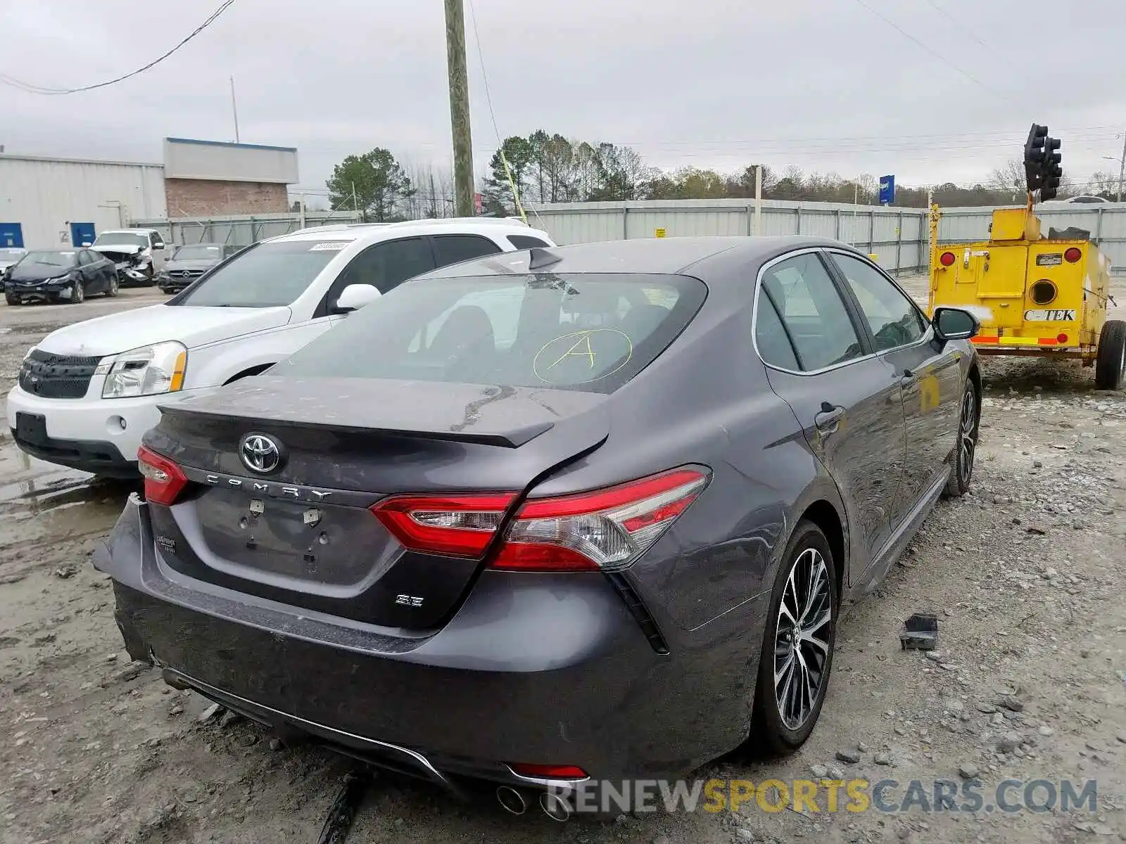 4 Photograph of a damaged car 4T1B11HK0KU836013 TOYOTA CAMRY 2019