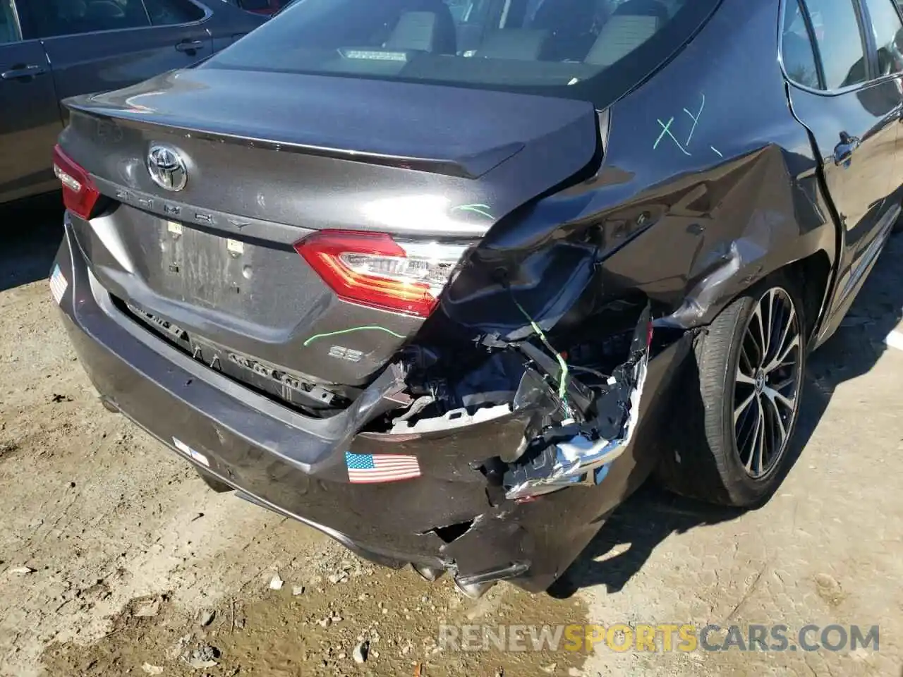 9 Photograph of a damaged car 4T1B11HK0KU836240 TOYOTA CAMRY 2019