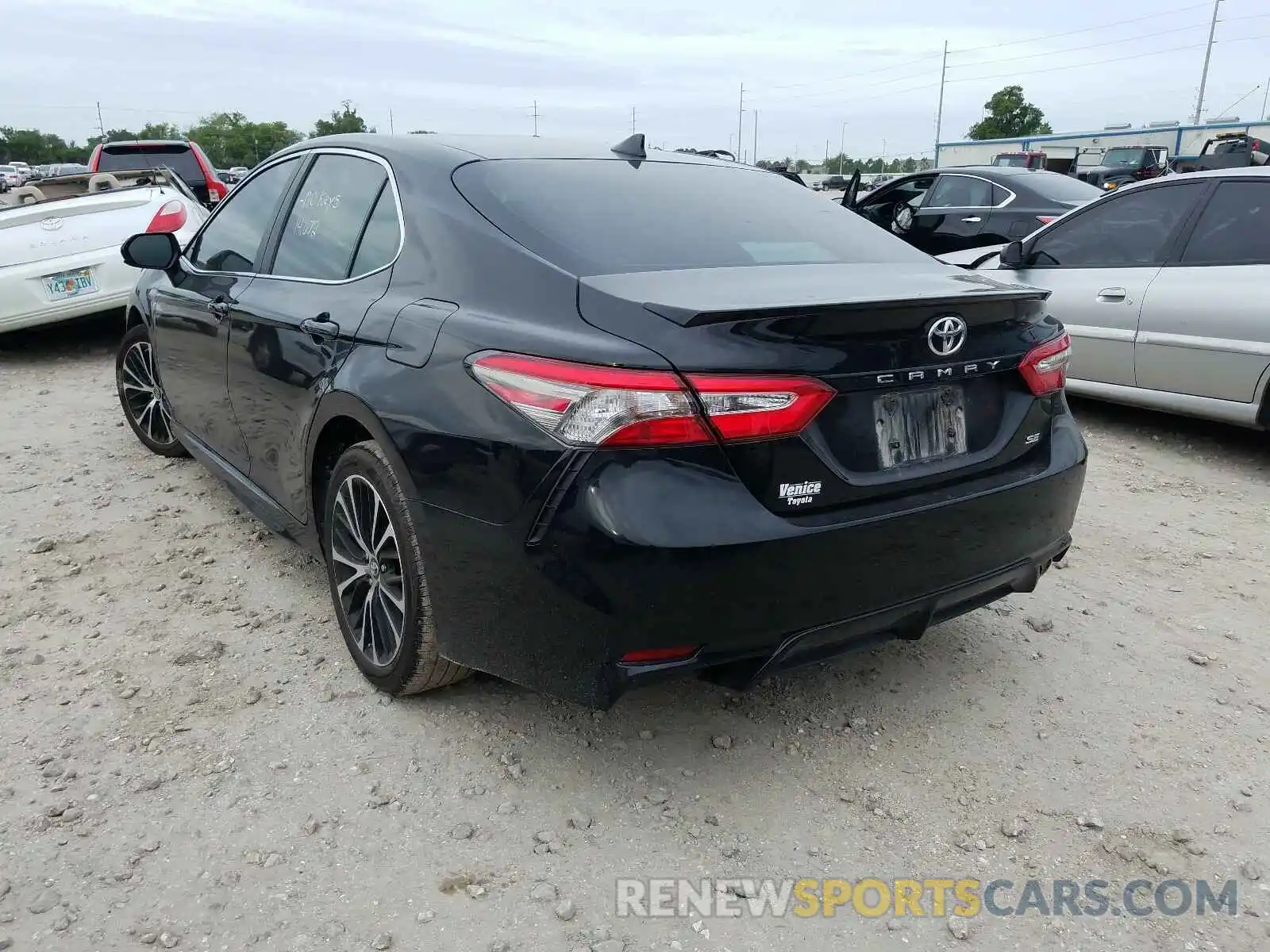 3 Photograph of a damaged car 4T1B11HK0KU837744 TOYOTA CAMRY 2019