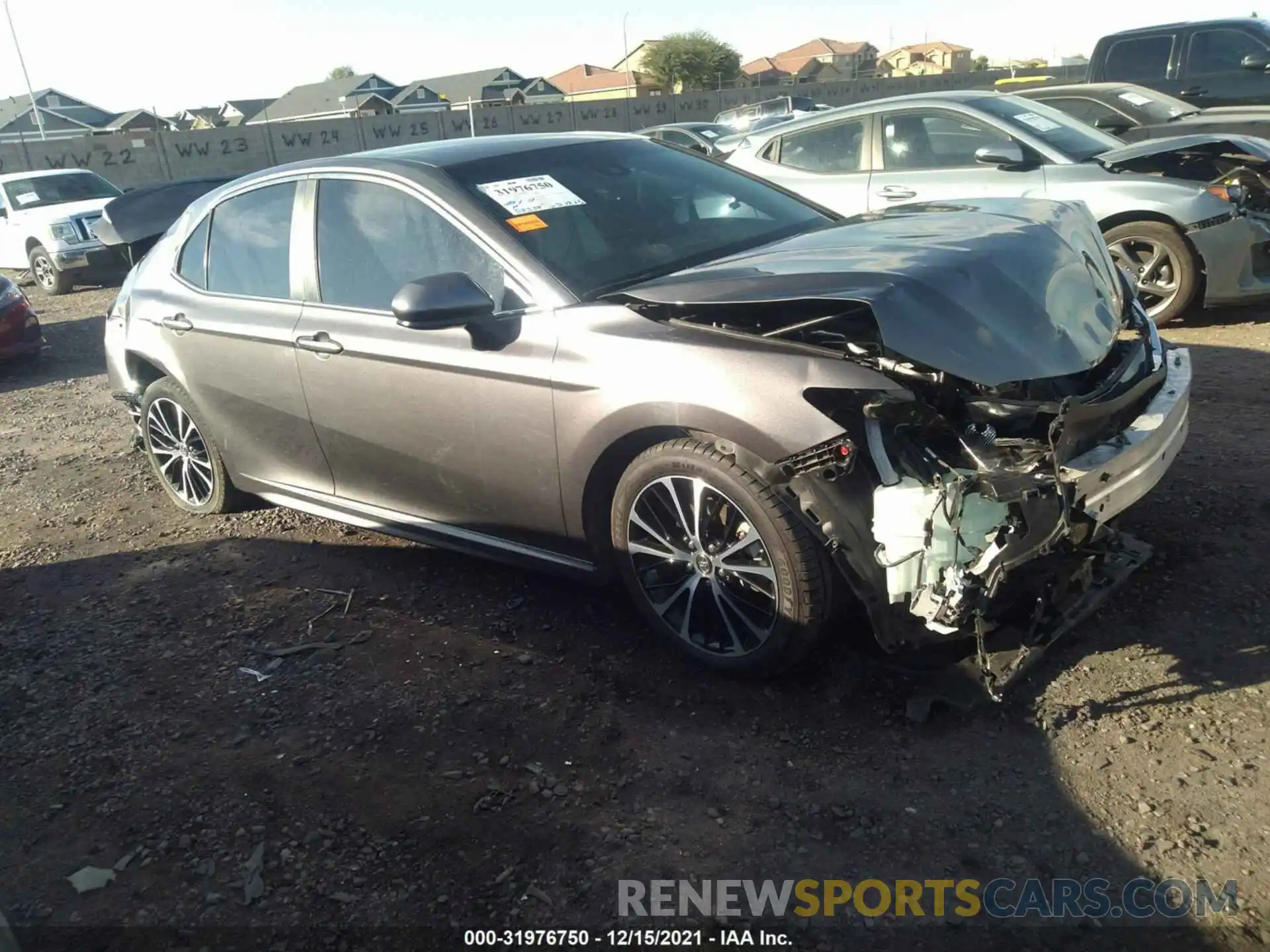 1 Photograph of a damaged car 4T1B11HK0KU838165 TOYOTA CAMRY 2019