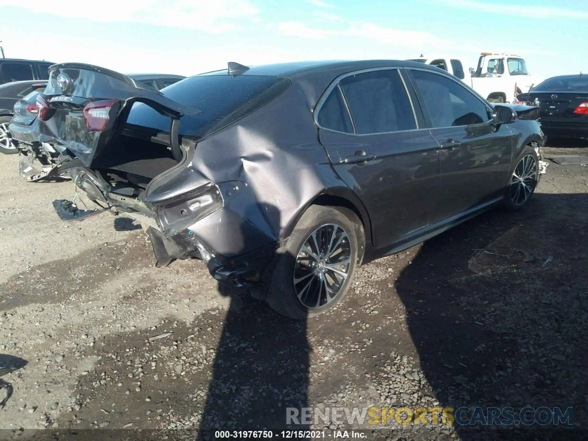 4 Photograph of a damaged car 4T1B11HK0KU838165 TOYOTA CAMRY 2019