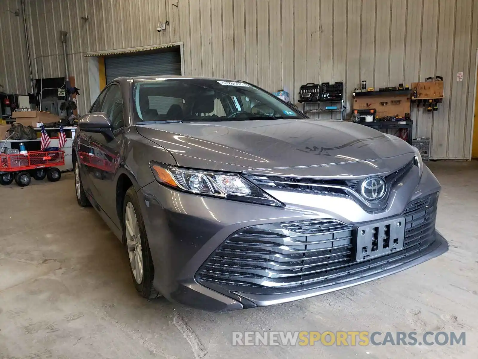 1 Photograph of a damaged car 4T1B11HK0KU841681 TOYOTA CAMRY 2019