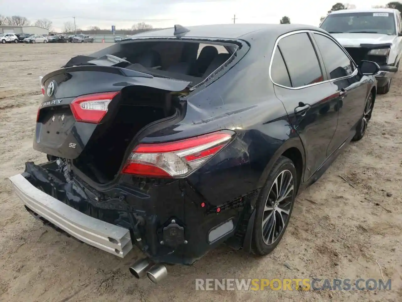 4 Photograph of a damaged car 4T1B11HK0KU842832 TOYOTA CAMRY 2019