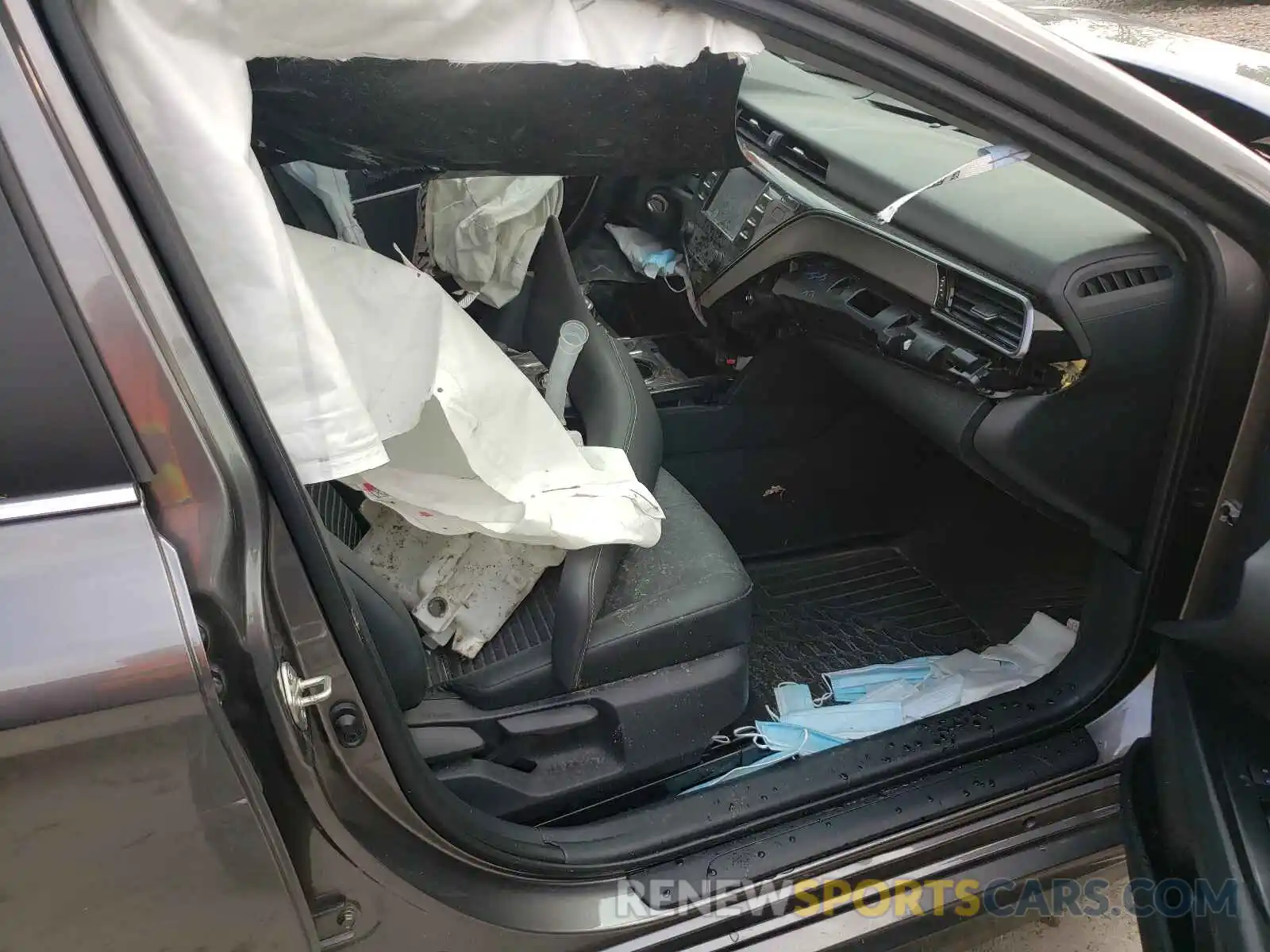 5 Photograph of a damaged car 4T1B11HK0KU844063 TOYOTA CAMRY 2019