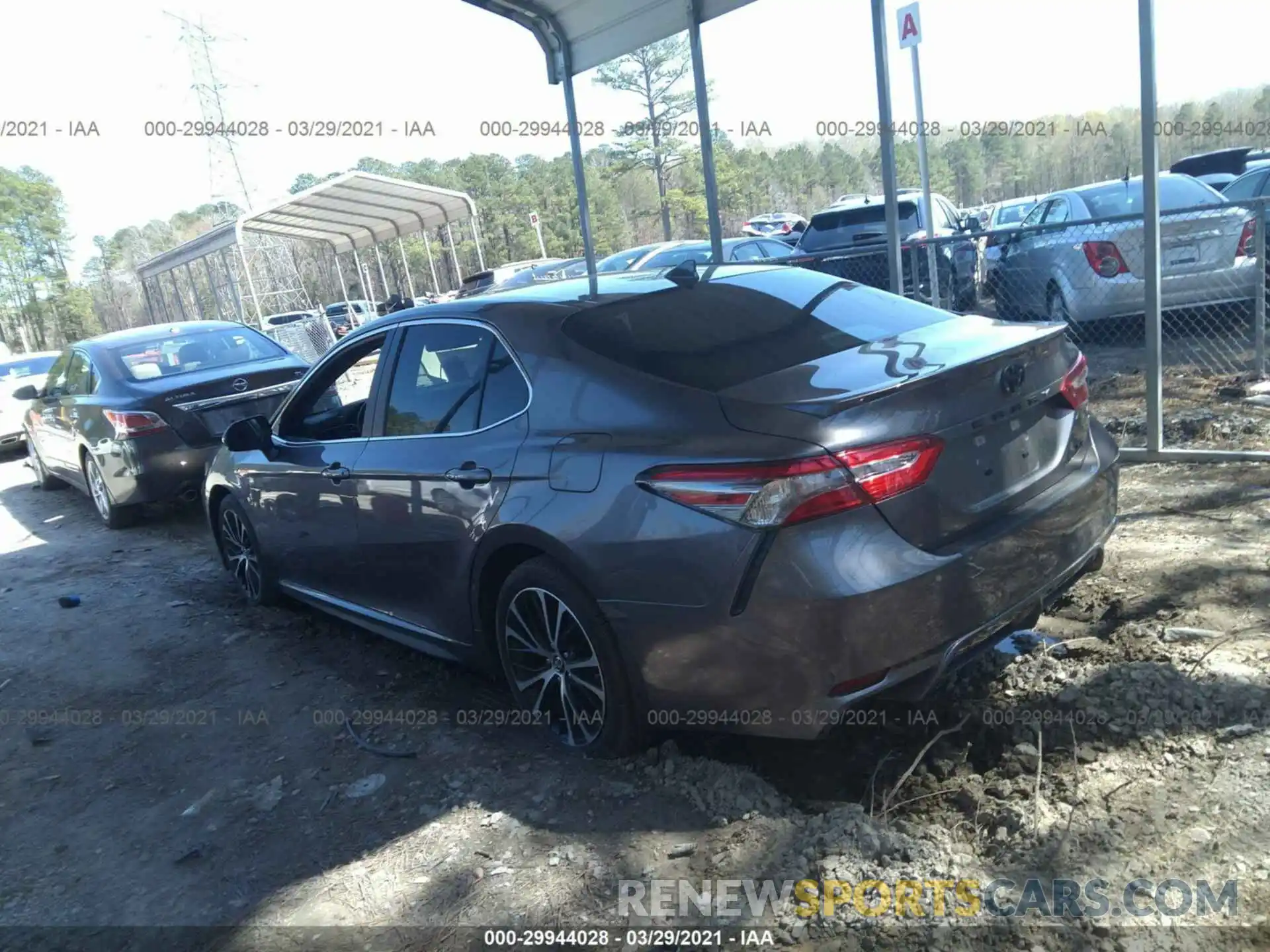 3 Фотография поврежденного автомобиля 4T1B11HK0KU847027 TOYOTA CAMRY 2019