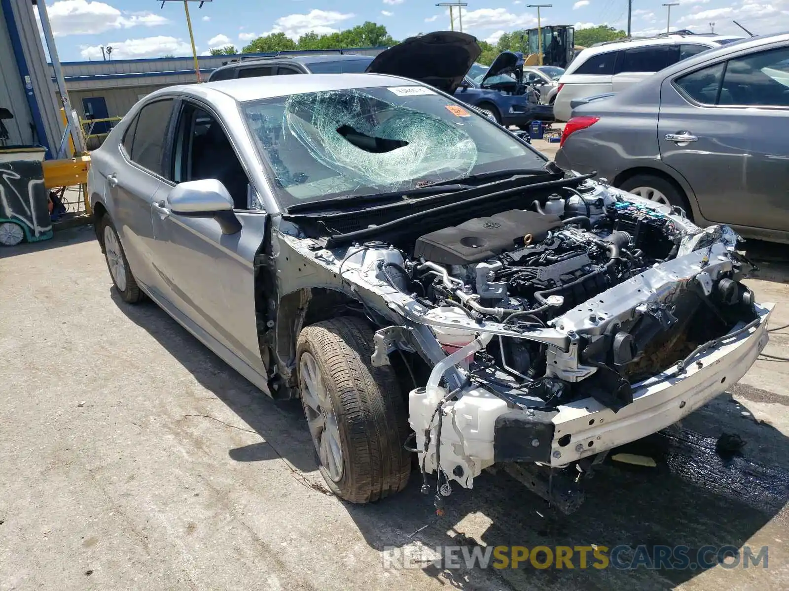 1 Photograph of a damaged car 4T1B11HK0KU848016 TOYOTA CAMRY 2019