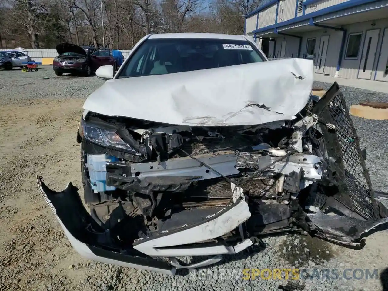 5 Photograph of a damaged car 4T1B11HK0KU848310 TOYOTA CAMRY 2019