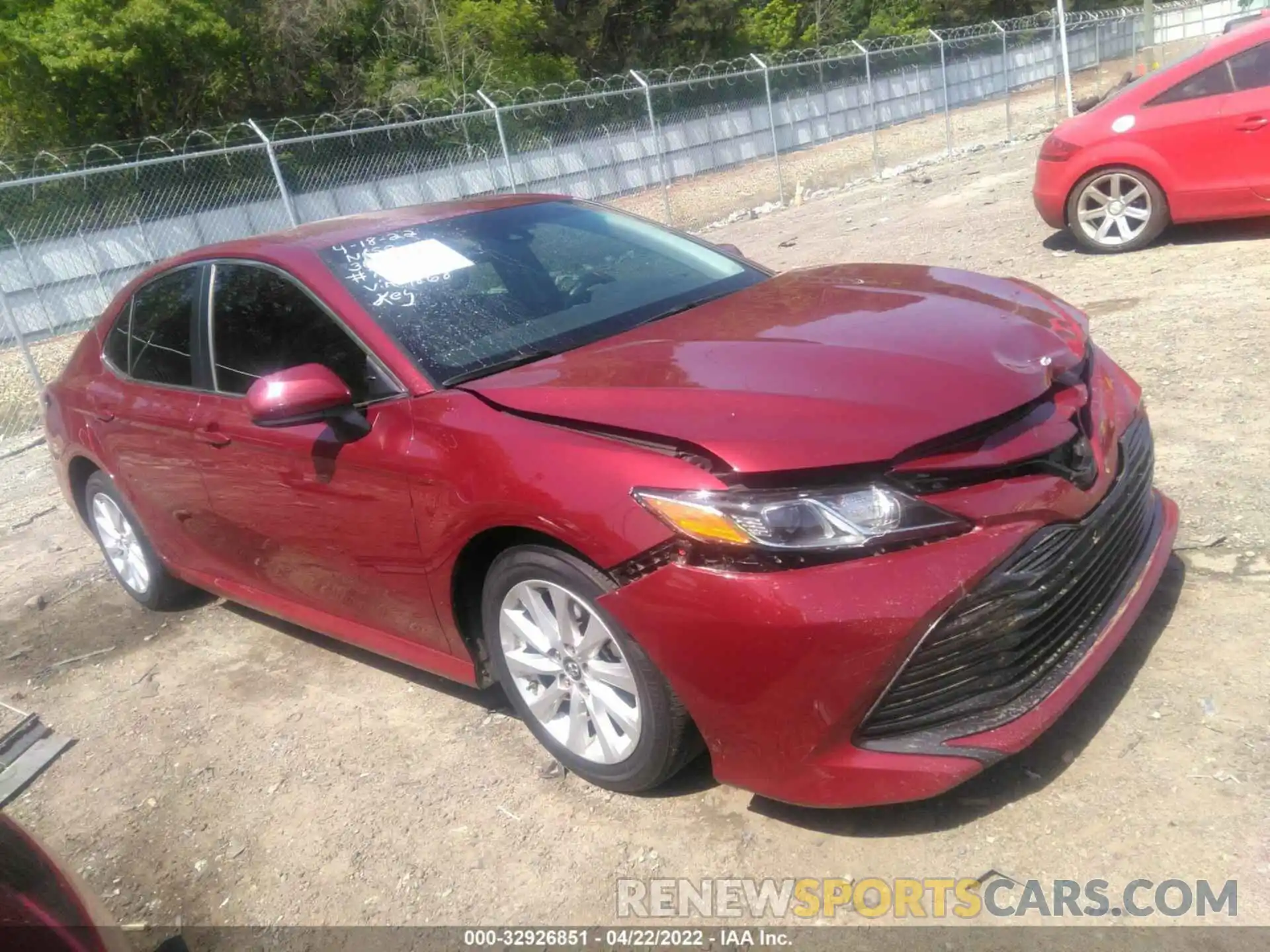 1 Photograph of a damaged car 4T1B11HK0KU851868 TOYOTA CAMRY 2019