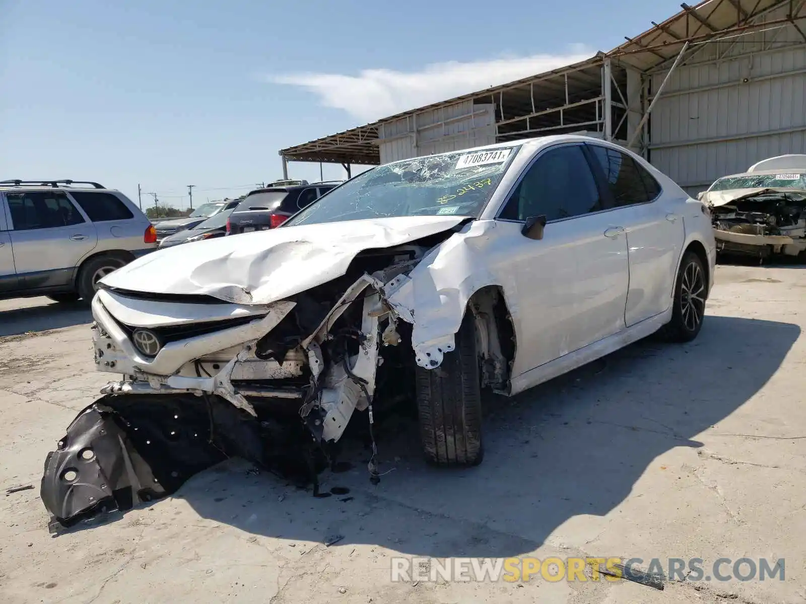 2 Photograph of a damaged car 4T1B11HK0KU852437 TOYOTA CAMRY 2019