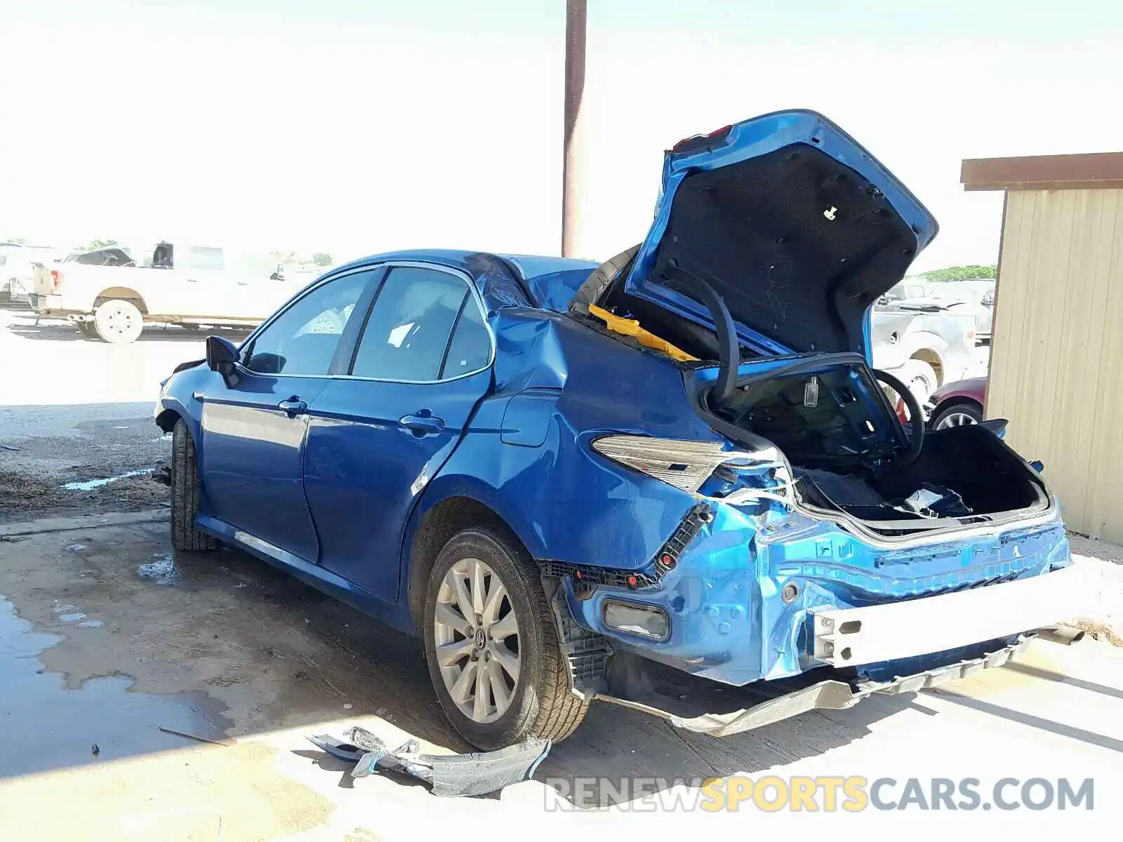 3 Photograph of a damaged car 4T1B11HK1KU163345 TOYOTA CAMRY 2019