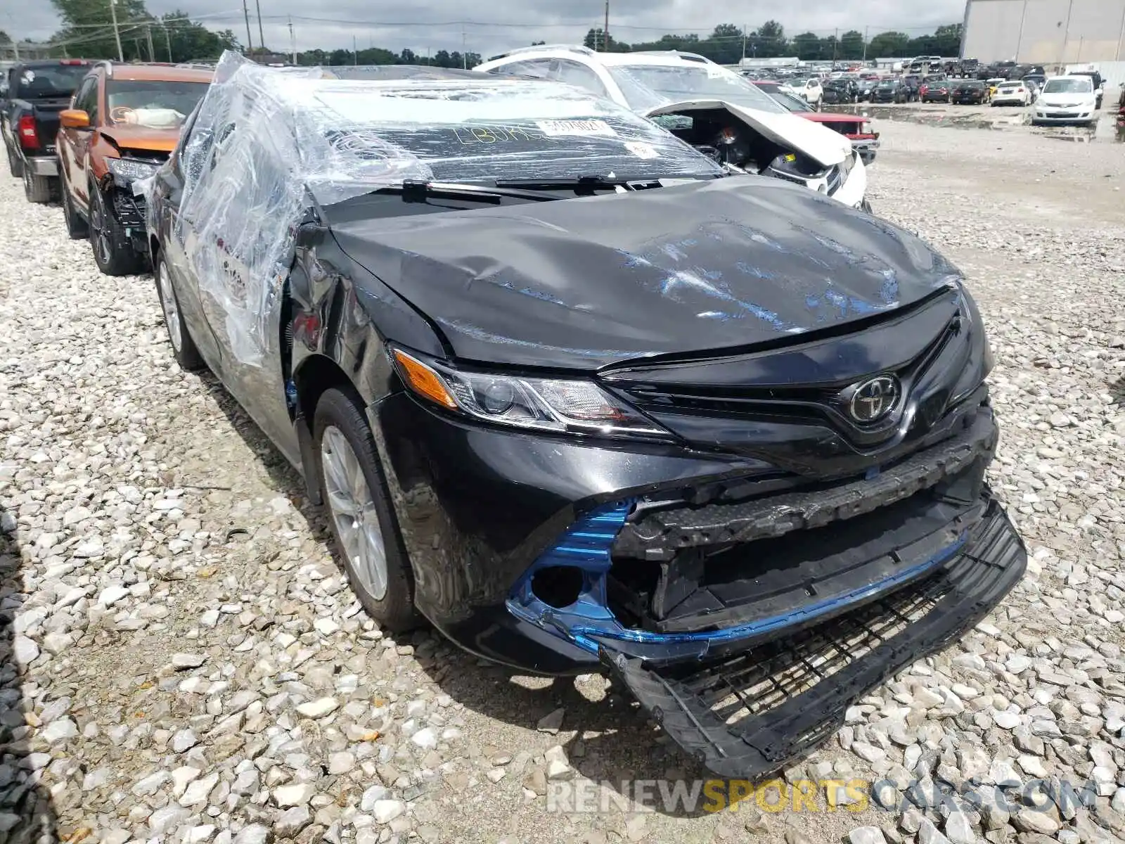 1 Photograph of a damaged car 4T1B11HK1KU163832 TOYOTA CAMRY 2019