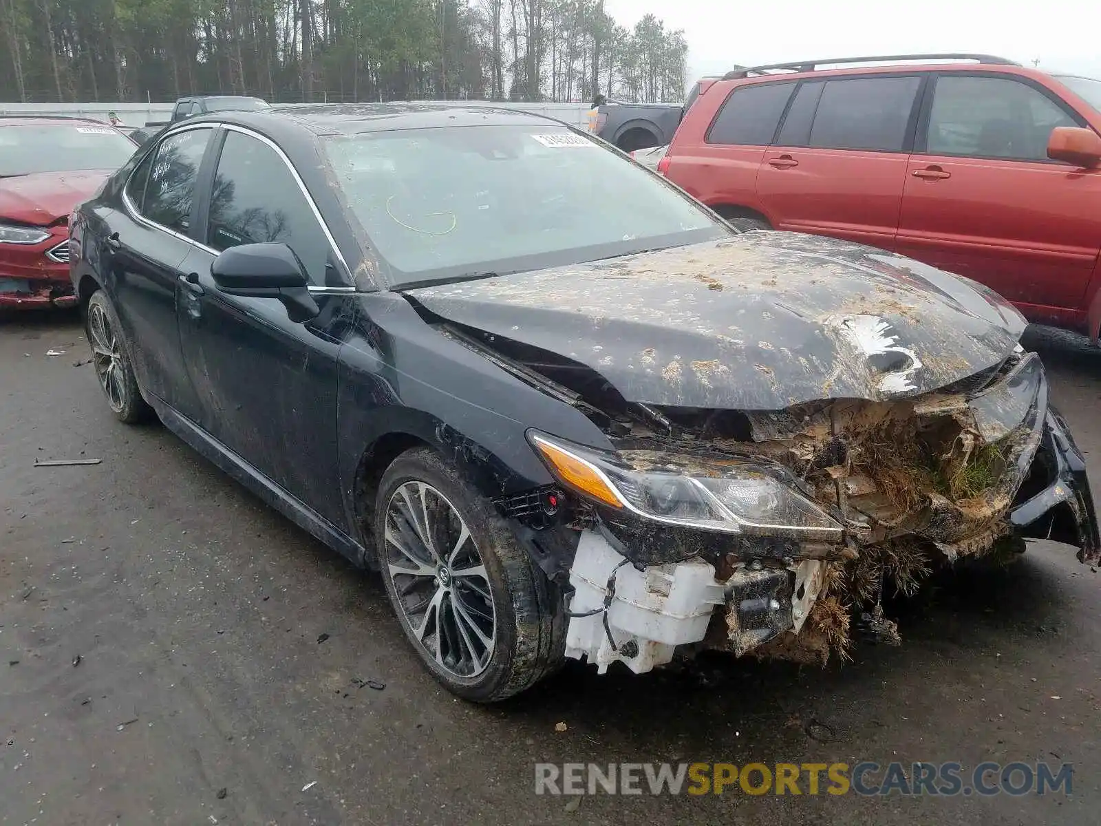 1 Photograph of a damaged car 4T1B11HK1KU164978 TOYOTA CAMRY 2019