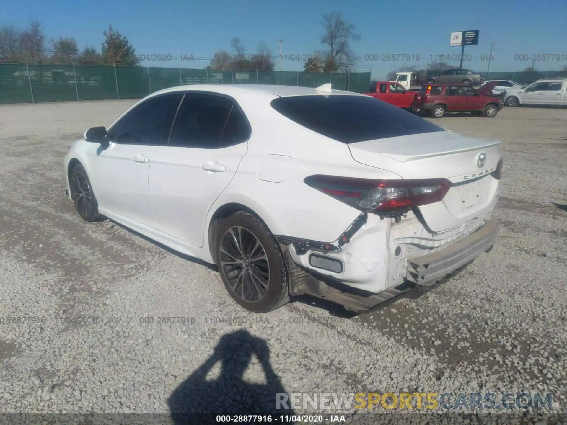 3 Photograph of a damaged car 4T1B11HK1KU165435 TOYOTA CAMRY 2019